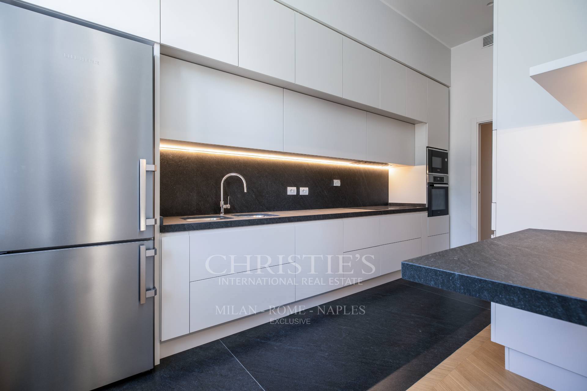 picture of Prestigious Apartment In Via Panama