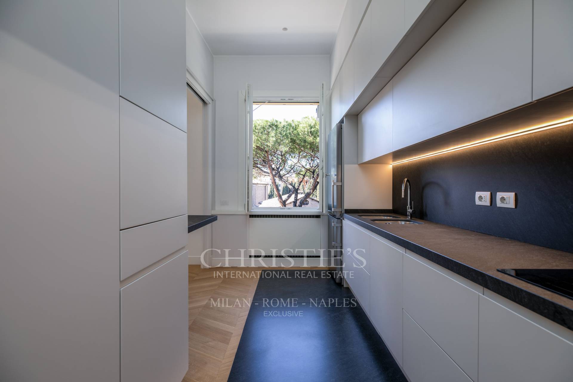 picture of Prestigious Apartment In Via Panama