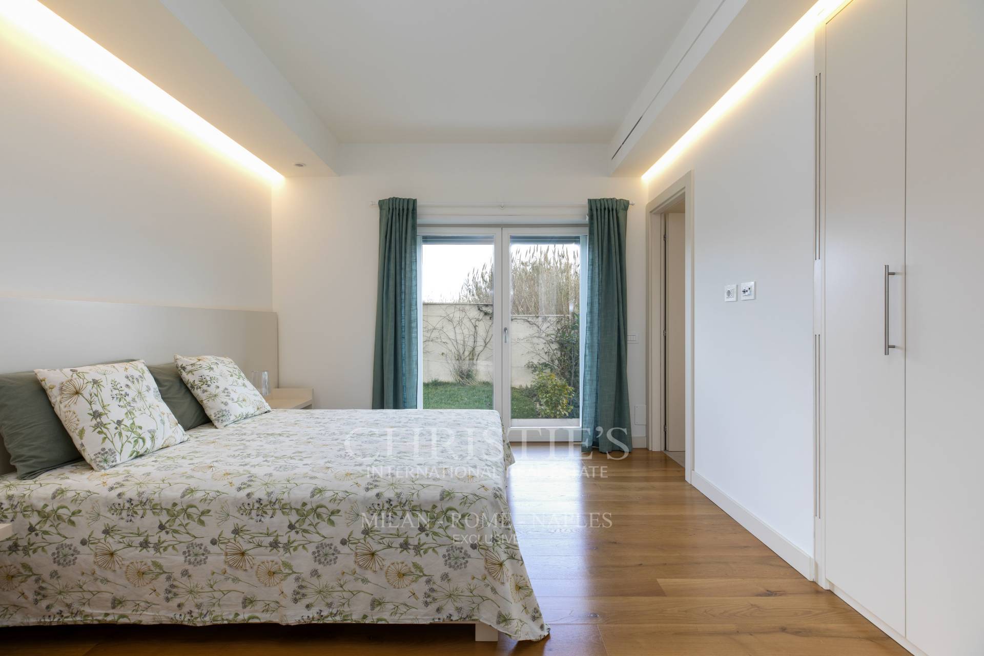 picture of Exclusive Designer Villa With Panoramic Sea Views