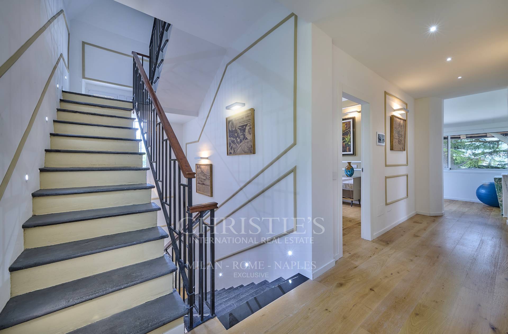 picture of Prestigious Lake View Villa With A Heated Pool, 8 Minutes From Varenna