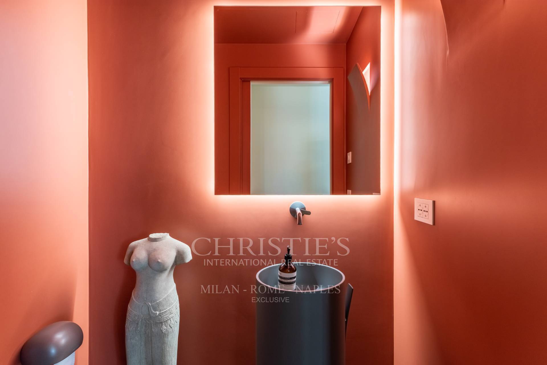 picture of Refined Design Apartment At Palazzo Raggi