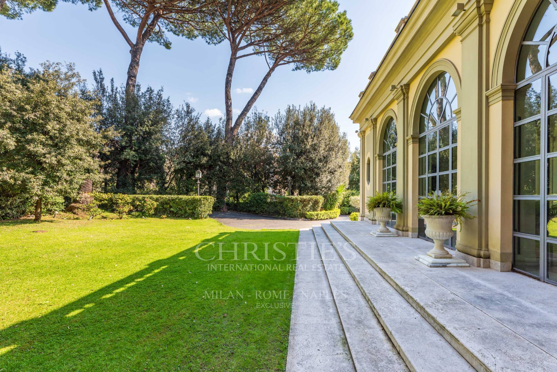picture of Infinity Over Rome: Exclusive Property With 360° View