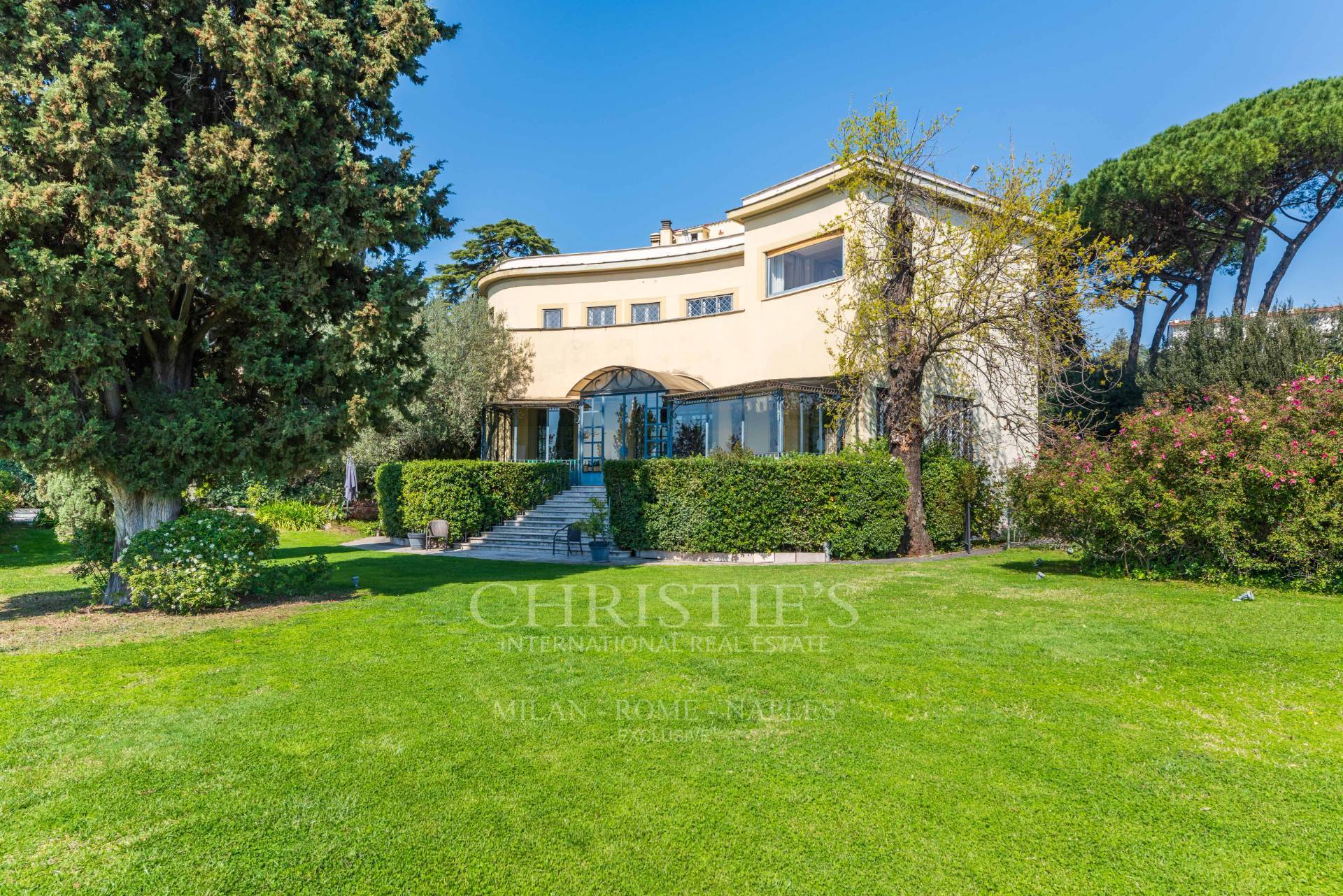 picture of Infinity Over Rome: Exclusive Property With 360° View