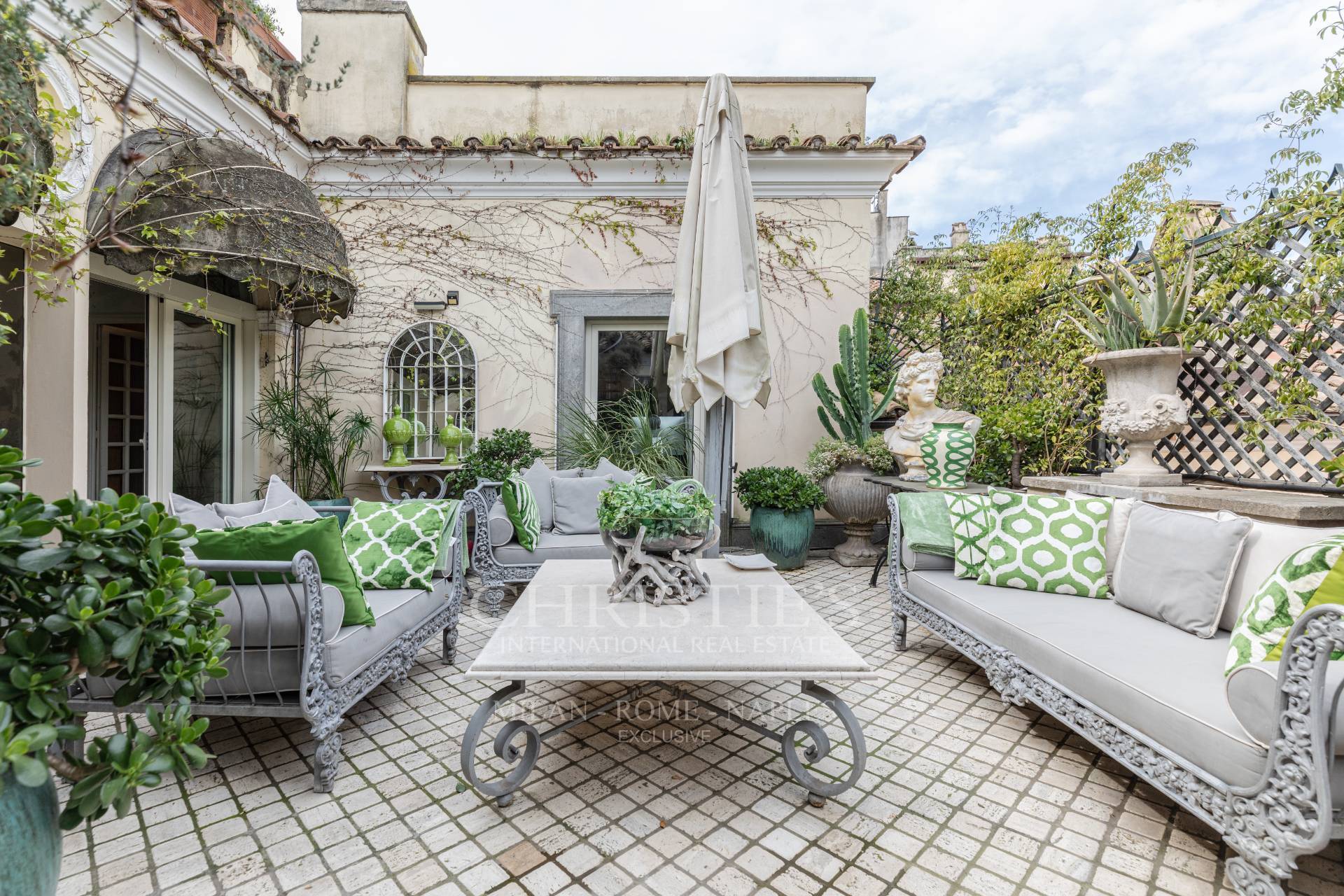 picture of Prestigious Luxury Penthouse And Super-penthouse In A Historic Building In The Heart Of Rome