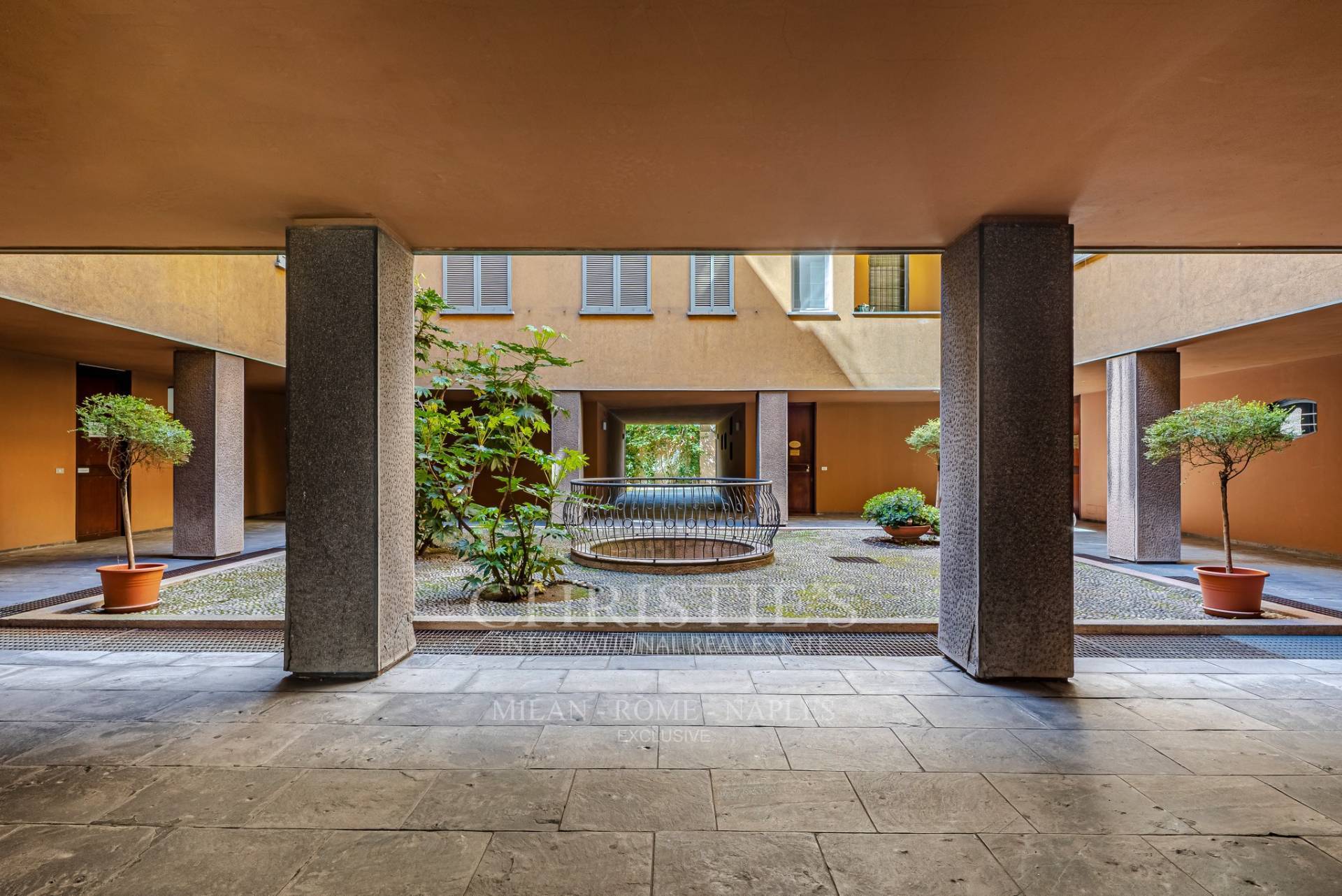 picture of Elegant Apartment With Dual Exposure Surrounded By Greenery – Citylife Area