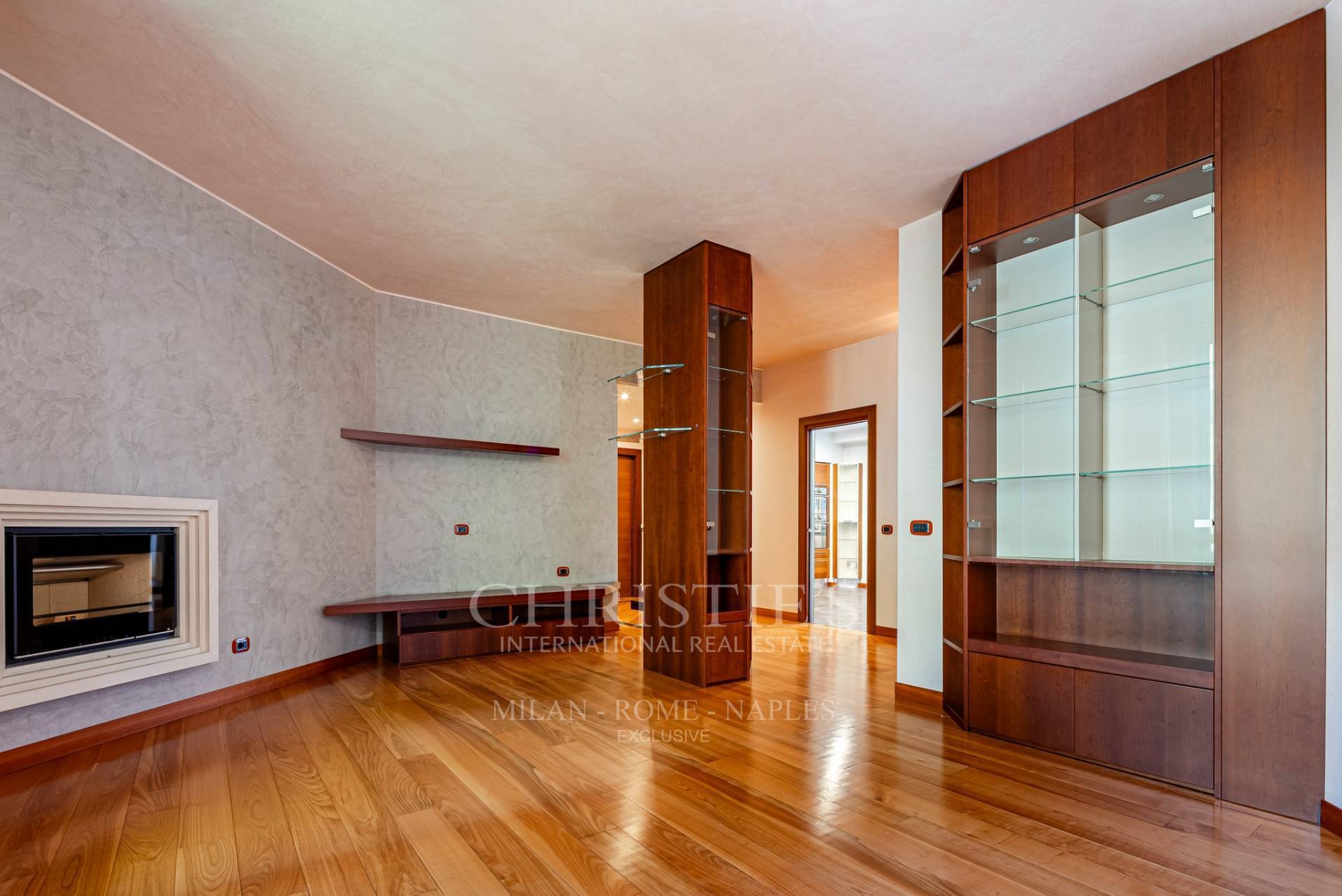 picture of Elegant Apartment With Dual Exposure Surrounded By Greenery – Citylife Area