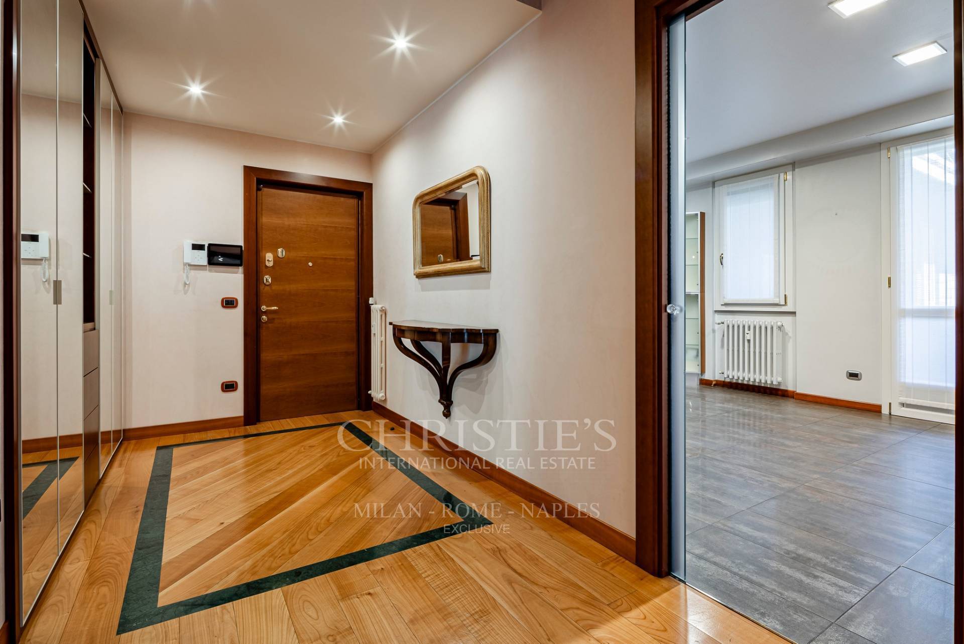 picture of Elegant Apartment With Dual Exposure Surrounded By Greenery – Citylife Area