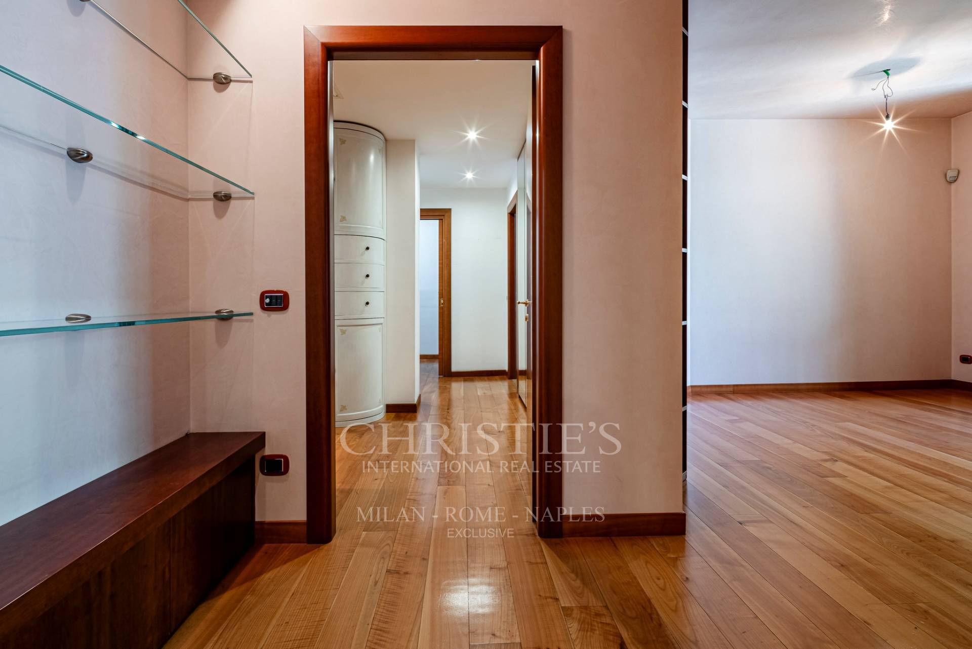 picture of Elegant Apartment With Dual Exposure Surrounded By Greenery – Citylife Area