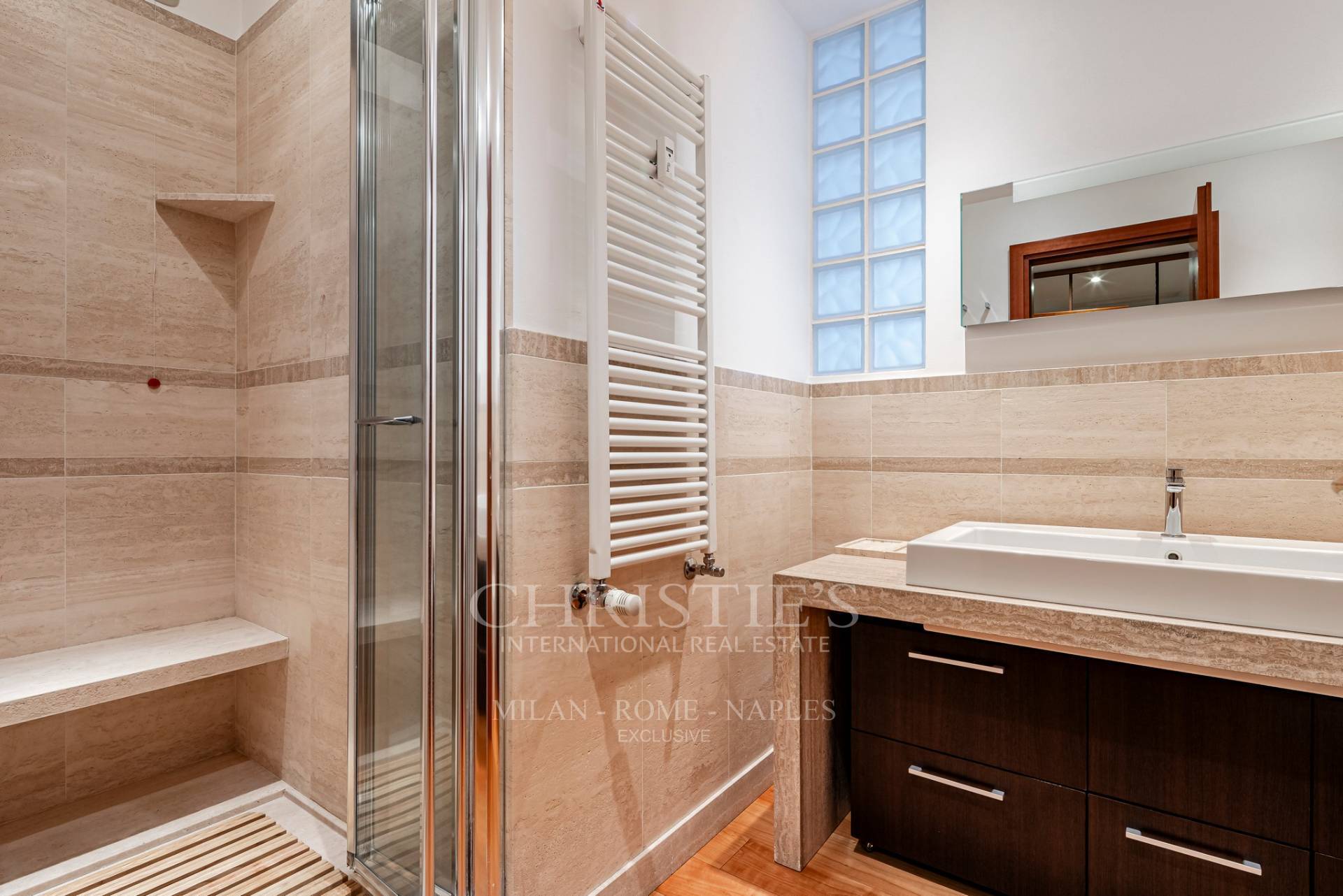 picture of Elegant Apartment With Dual Exposure Surrounded By Greenery – Citylife Area