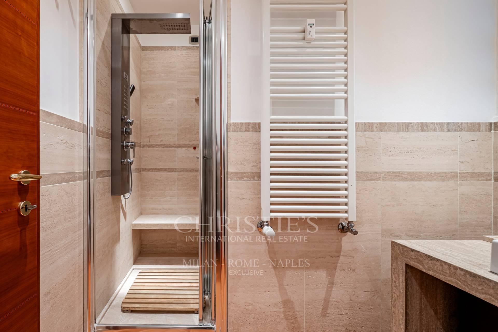 picture of Elegant Apartment With Dual Exposure Surrounded By Greenery – Citylife Area