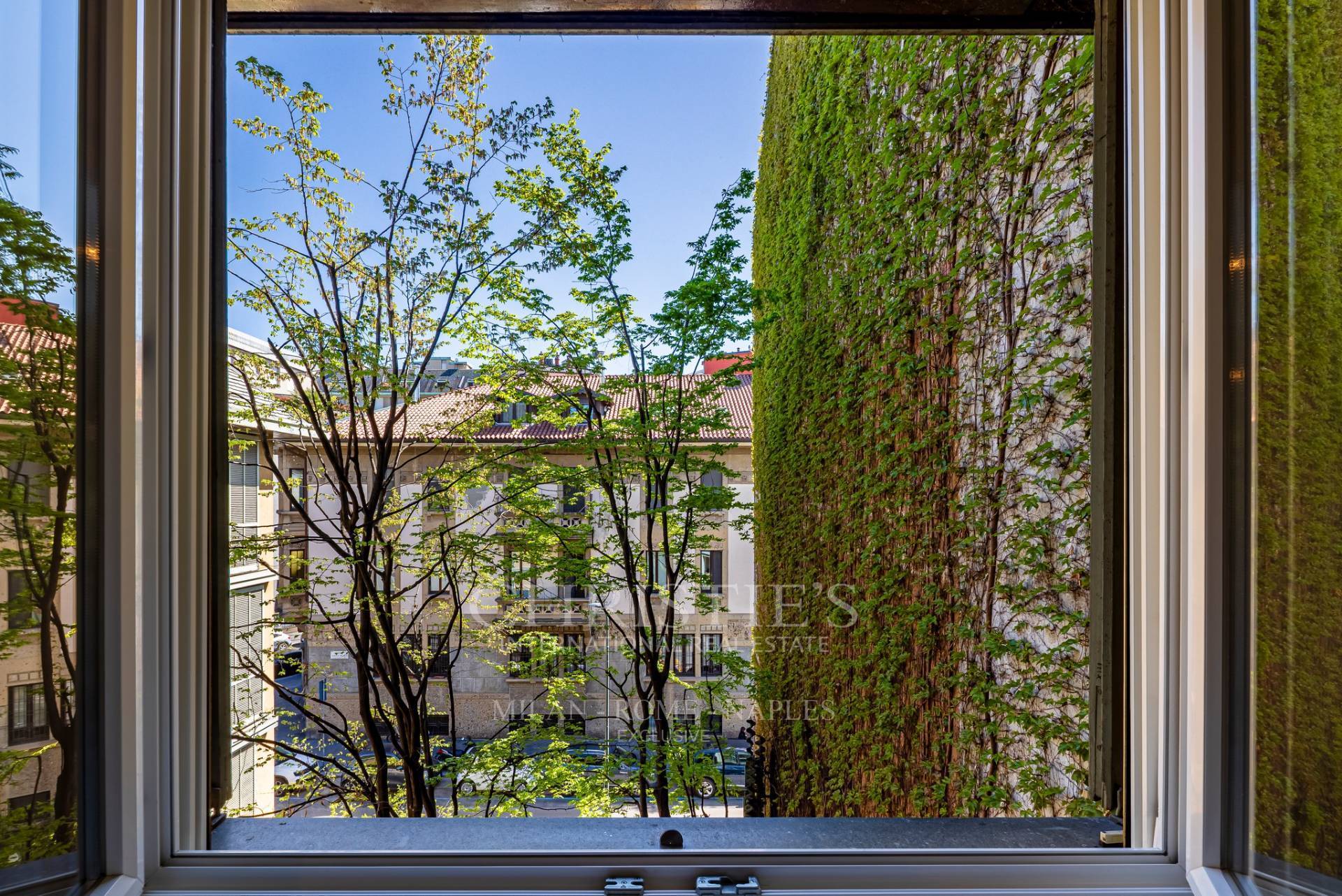 picture of Elegant Apartment With Dual Exposure Surrounded By Greenery – Citylife Area