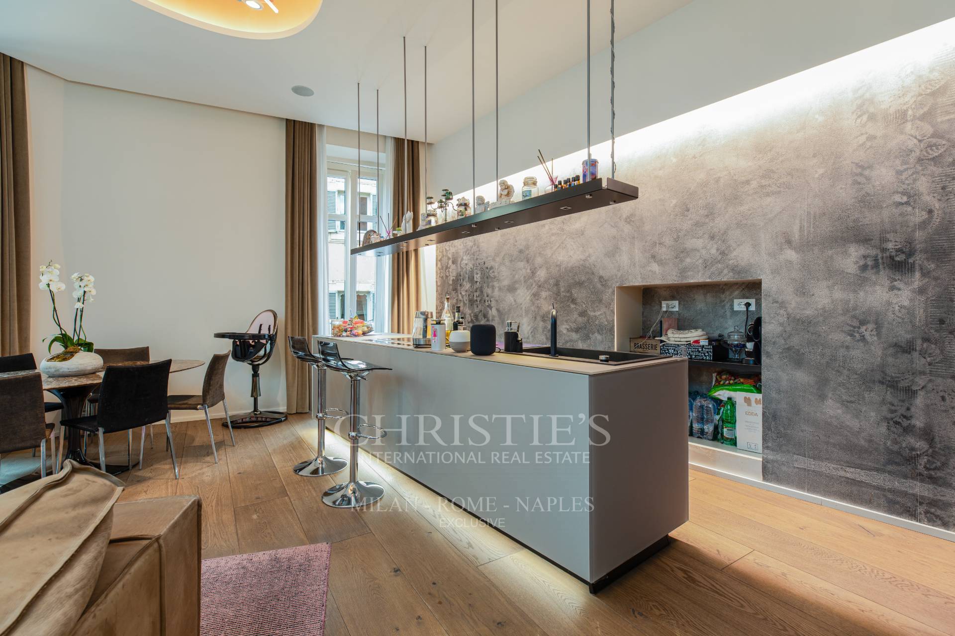 picture of Elegance And Authenticity In The Heart Of Rome