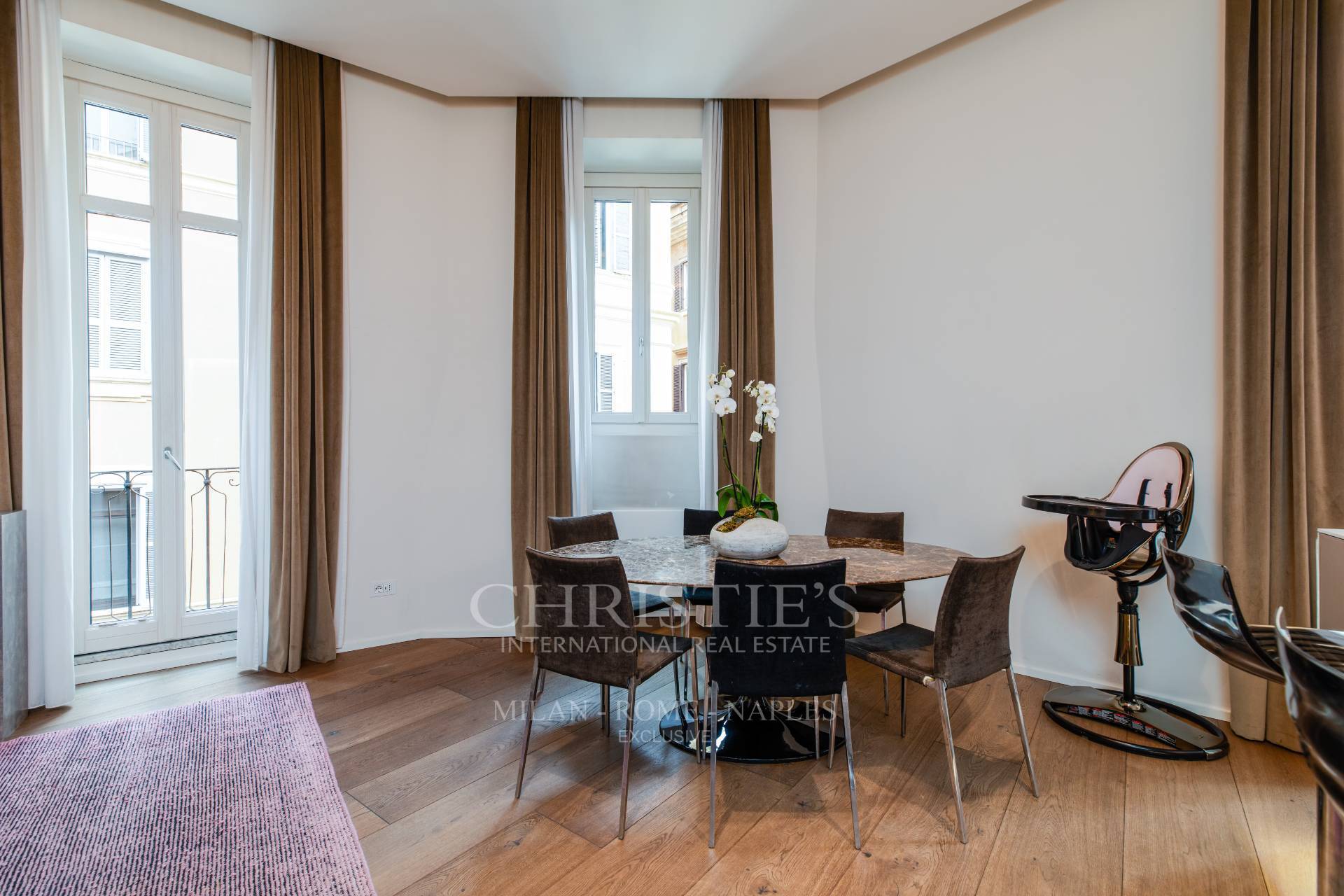 picture of Elegance And Authenticity In The Heart Of Rome