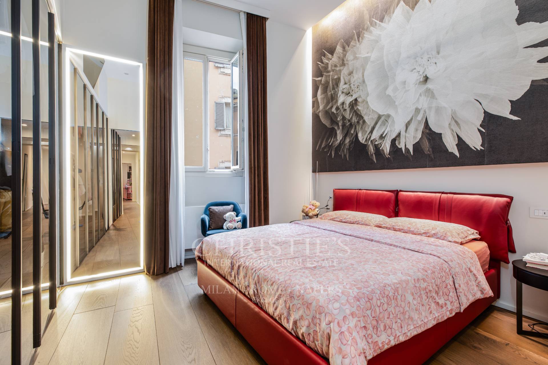 picture of Elegance And Authenticity In The Heart Of Rome