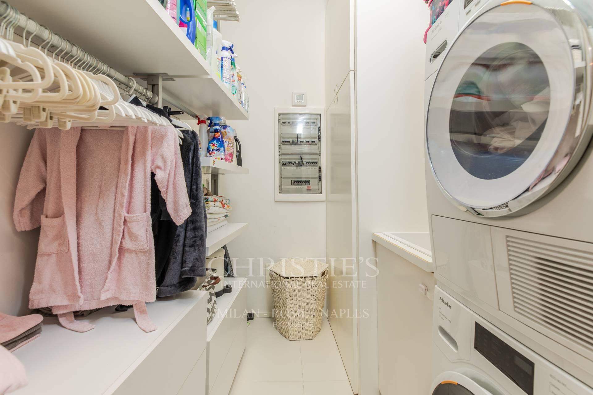 picture of Elegance And Authenticity In The Heart Of Rome