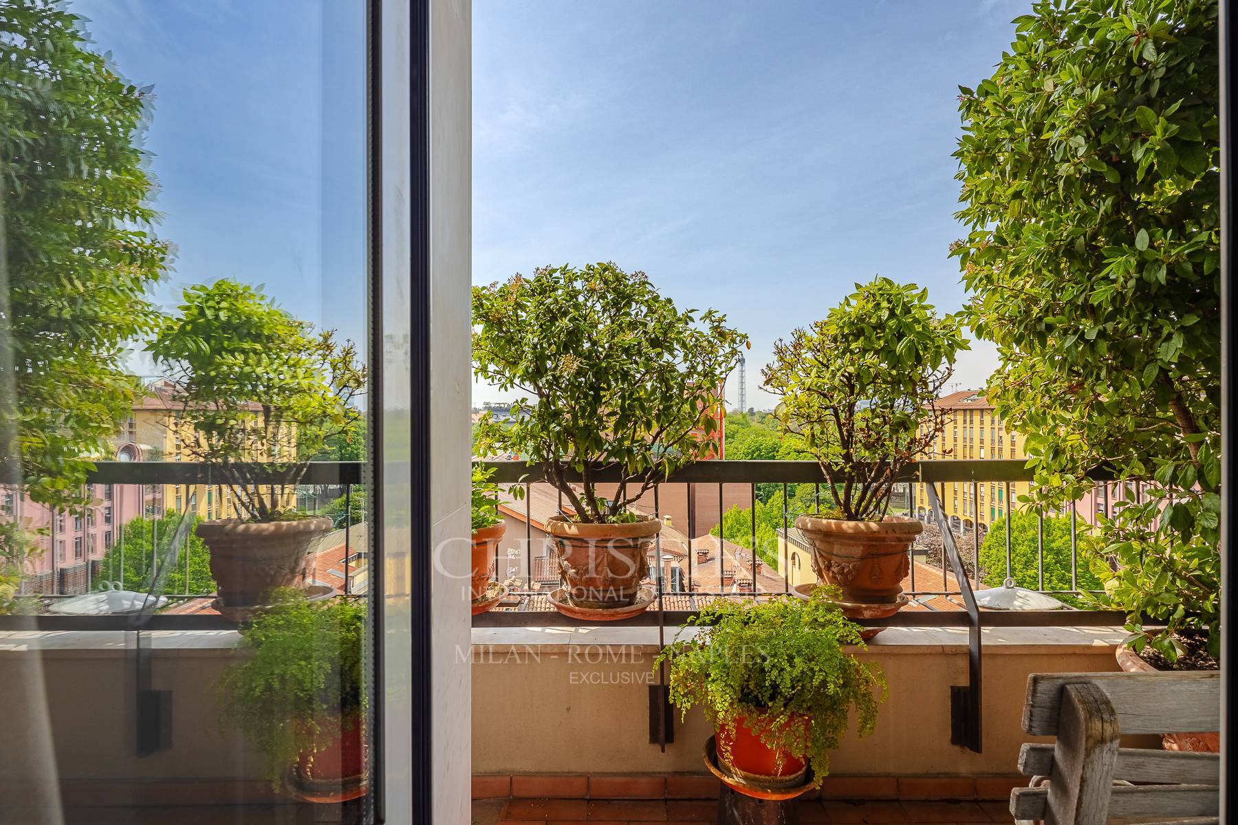 picture of Bright And Elegant Apartment In The Heart Of Brera