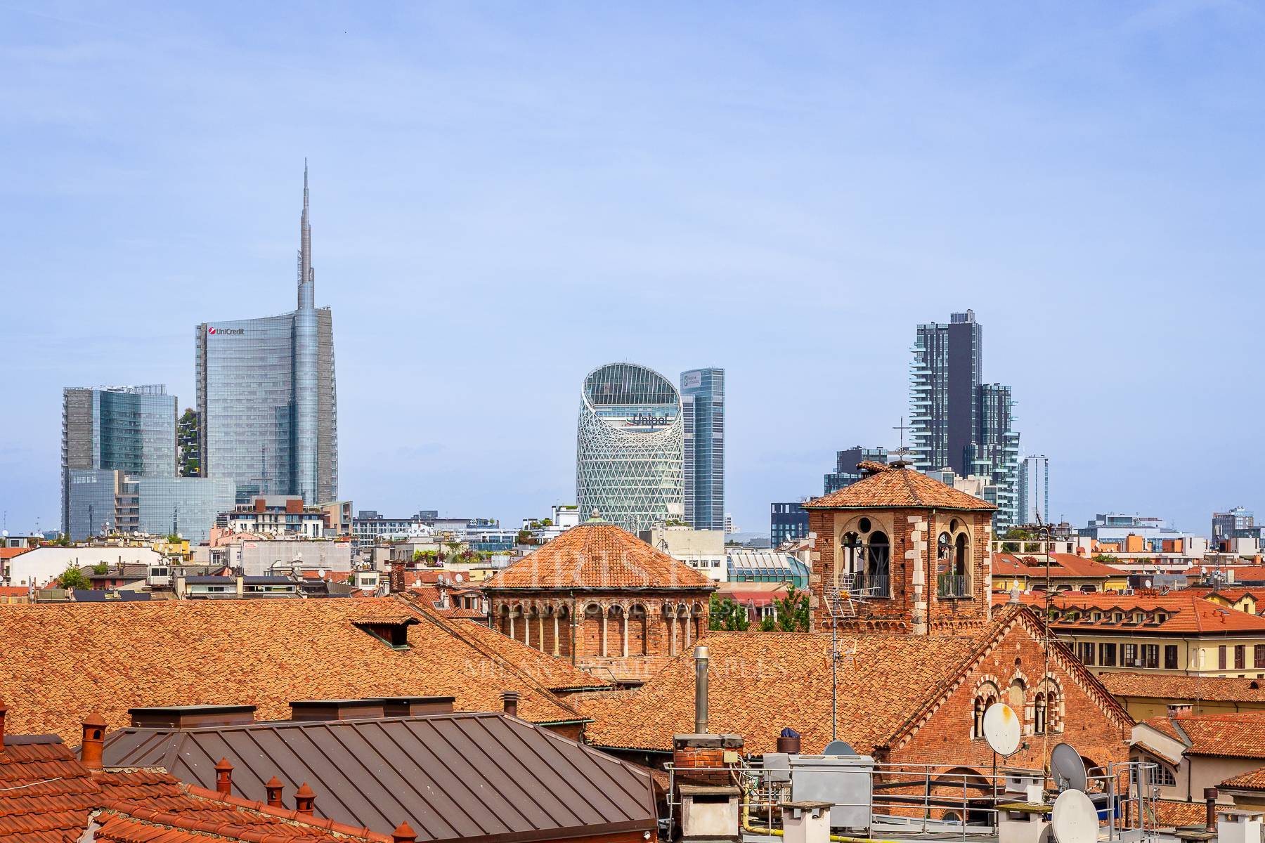 picture of Bright And Elegant Apartment In The Heart Of Brera