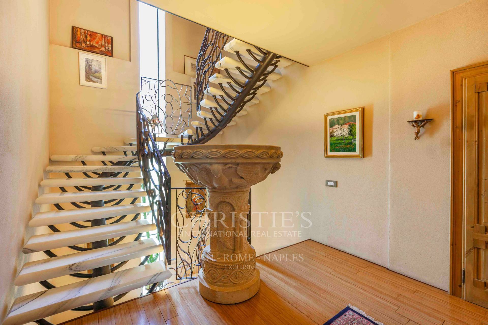 picture of Prestigious Historic Villa With Swimming Pool In An Exclusive Area Just A Few Steps From The Lake