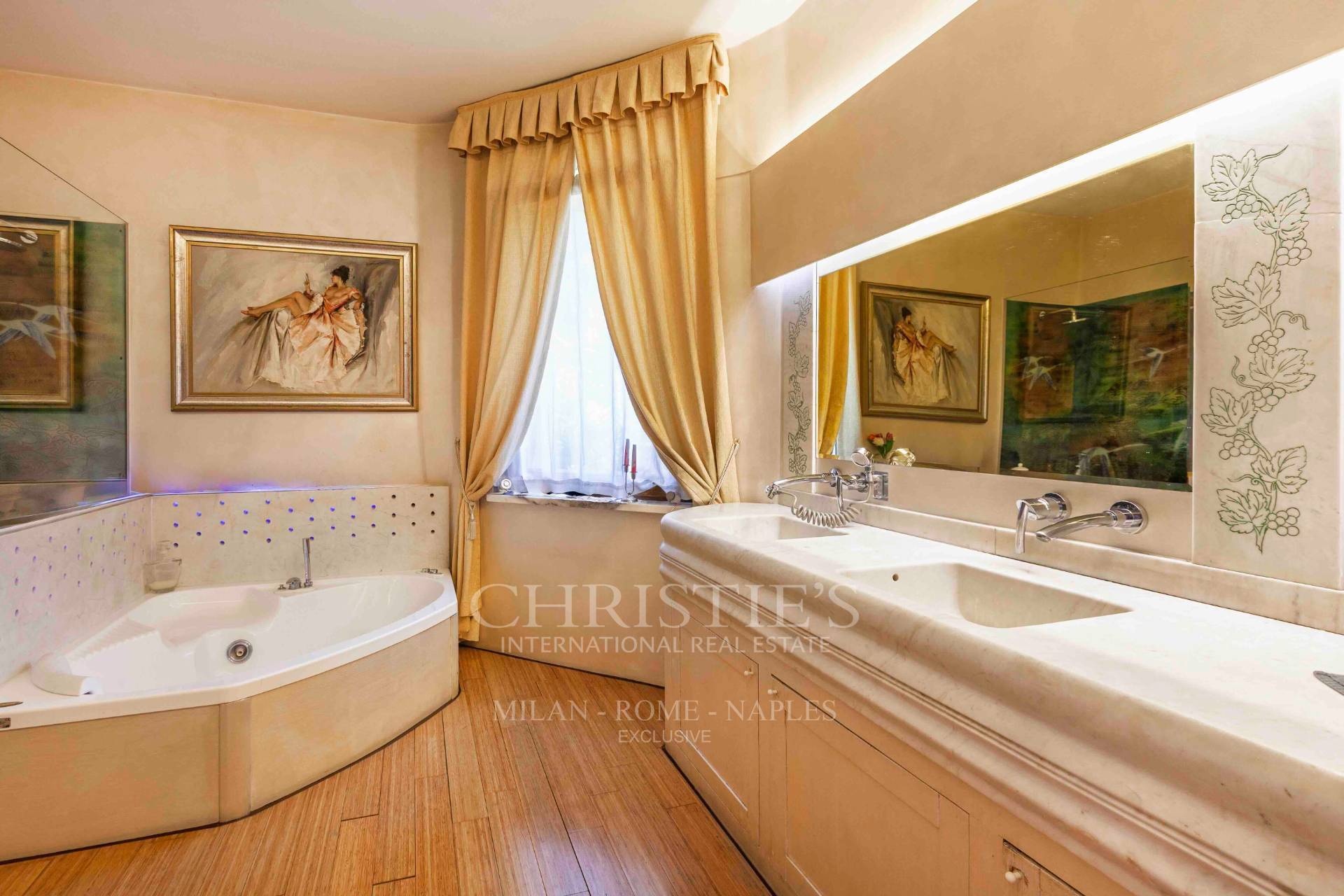 picture of Prestigious Historic Villa With Swimming Pool In An Exclusive Area Just A Few Steps From The Lake