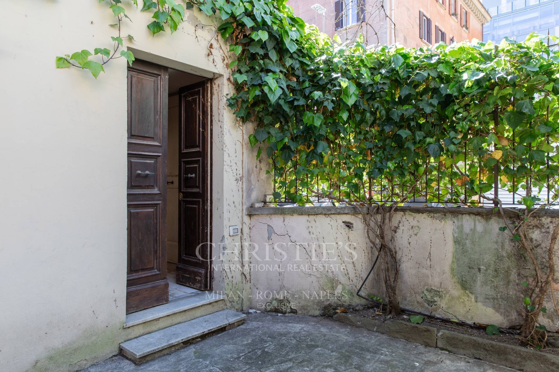 picture of Apartment With Private Garden In A Historic Villa