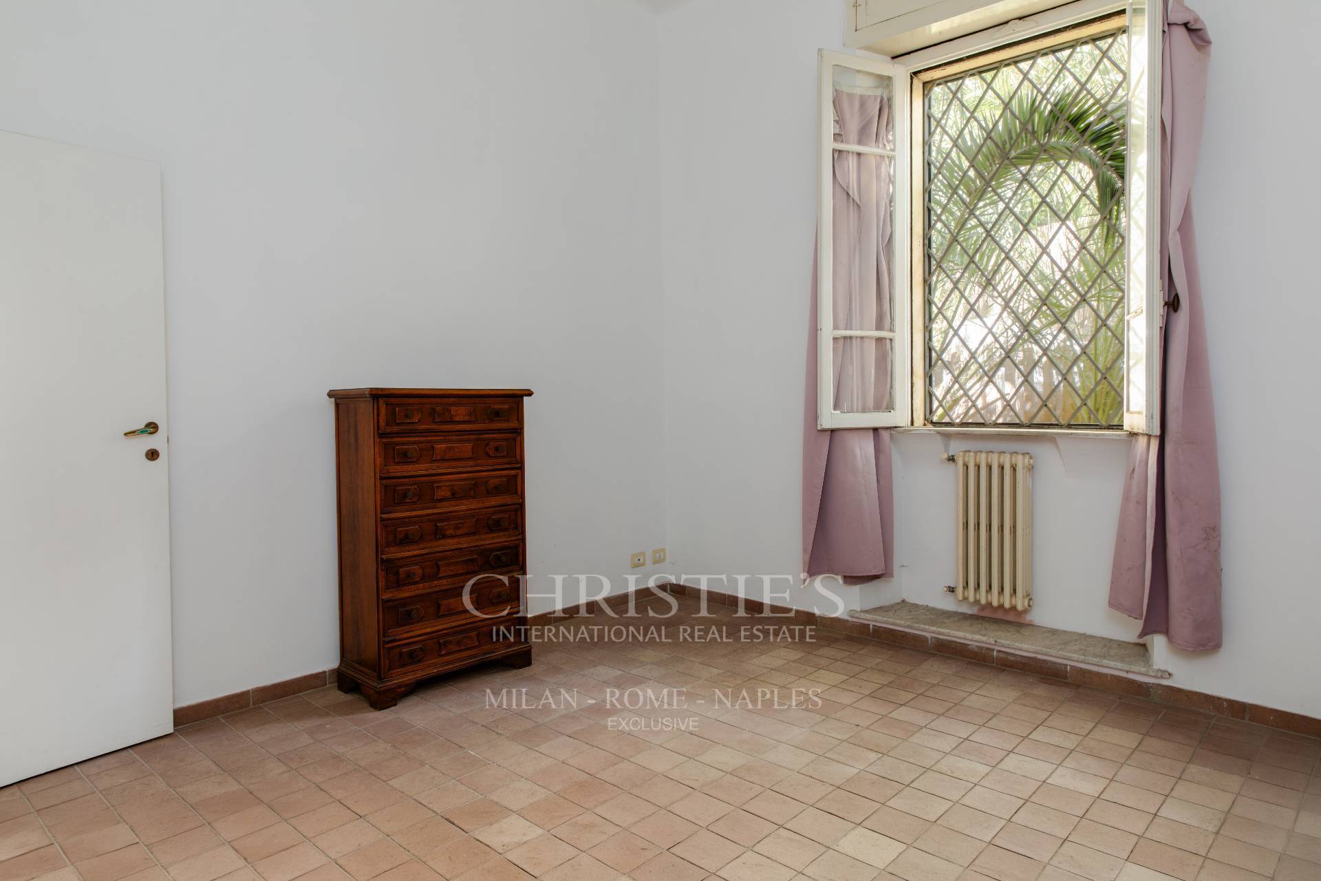 picture of Apartment With Private Garden In A Historic Villa