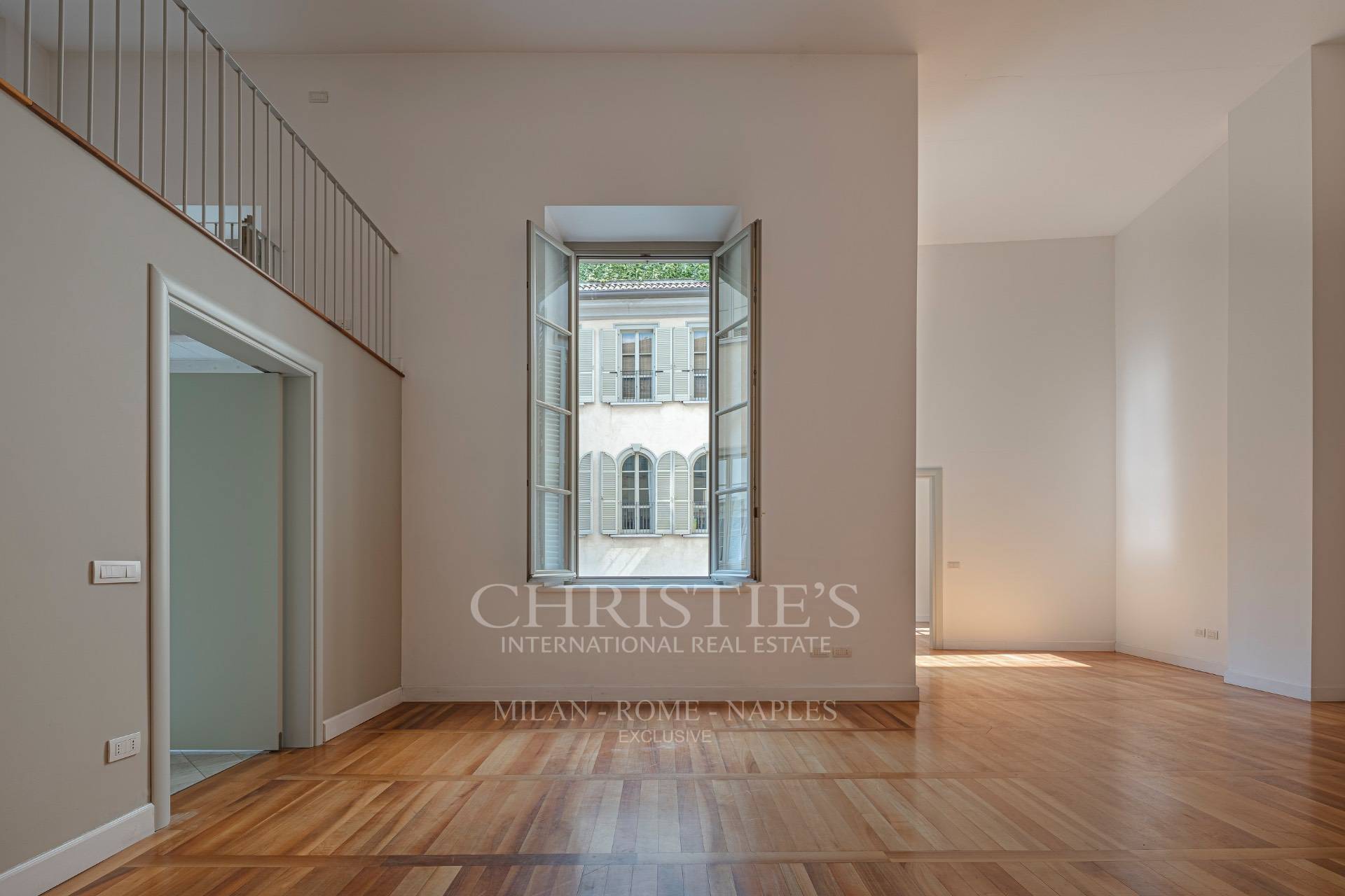 picture of Prestigious Renovated Apartment In A Historic Building – Missori Area
