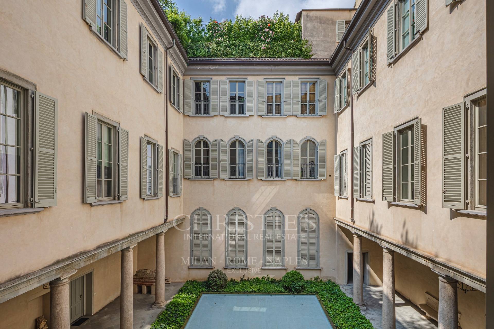 picture of Prestigious Renovated Apartment In A Historic Building – Missori Area
