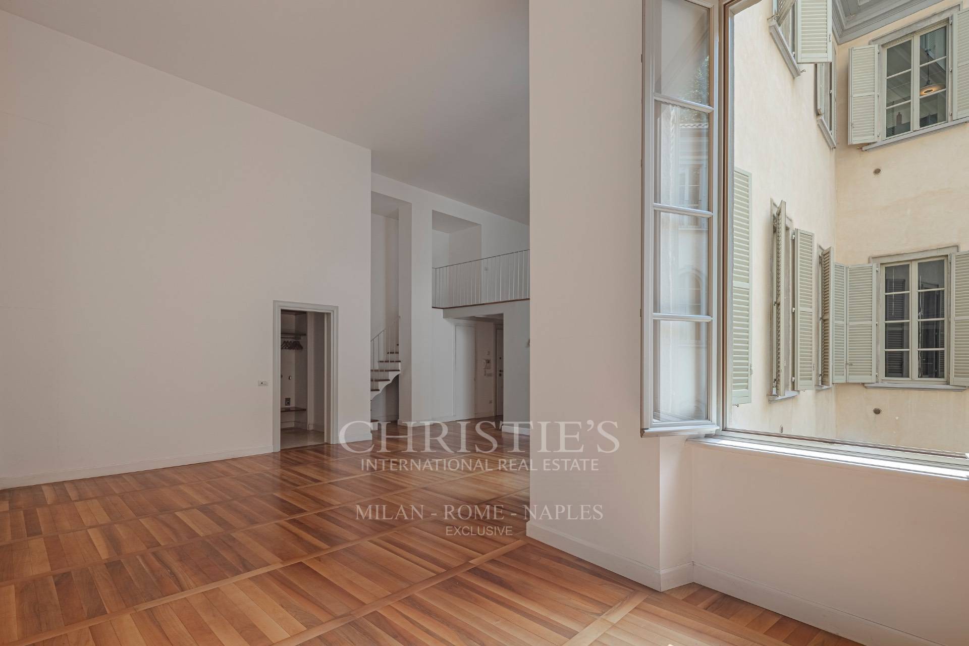 picture of Prestigious Renovated Apartment In A Historic Building – Missori Area
