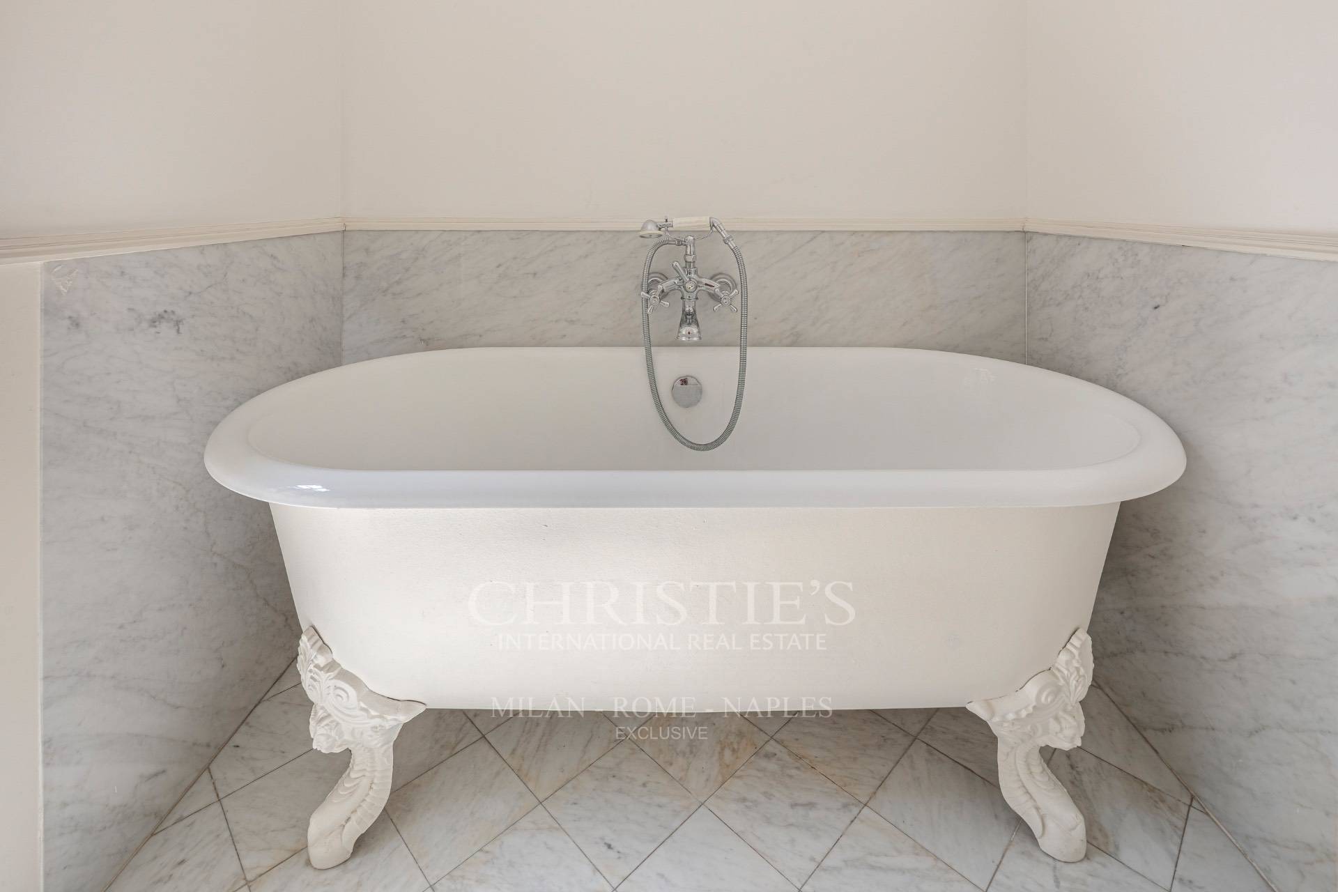 picture of Prestigious Renovated Apartment In A Historic Building – Missori Area
