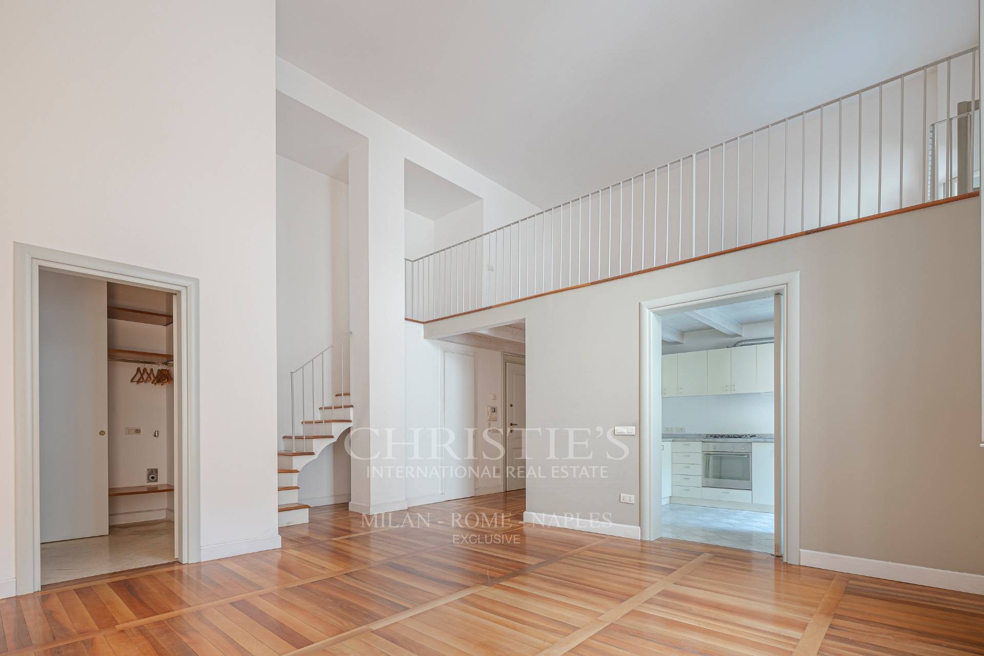 picture of Prestigious Renovated Apartment In A Historic Building – Missori Area
