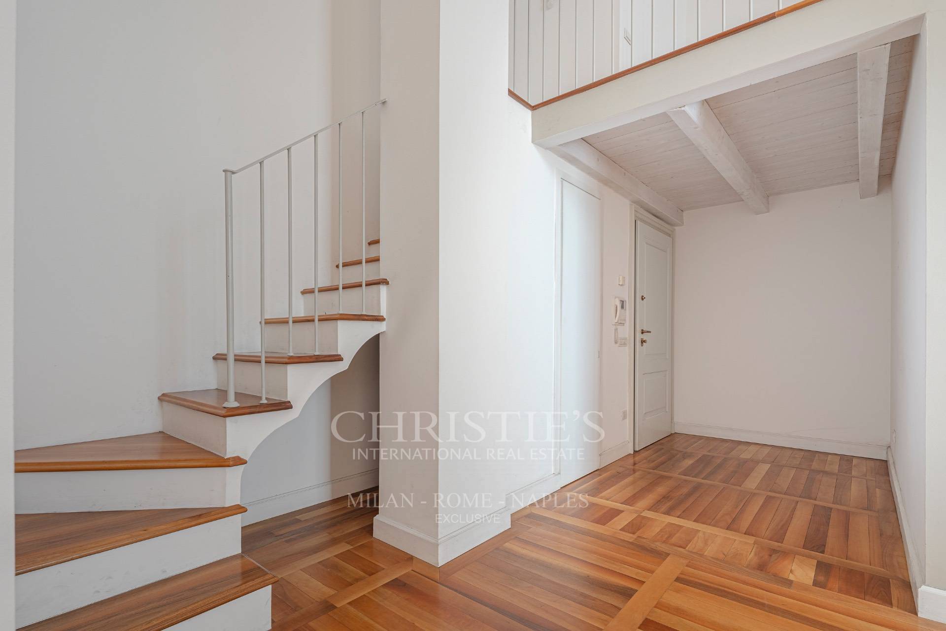 picture of Prestigious Renovated Apartment In A Historic Building – Missori Area
