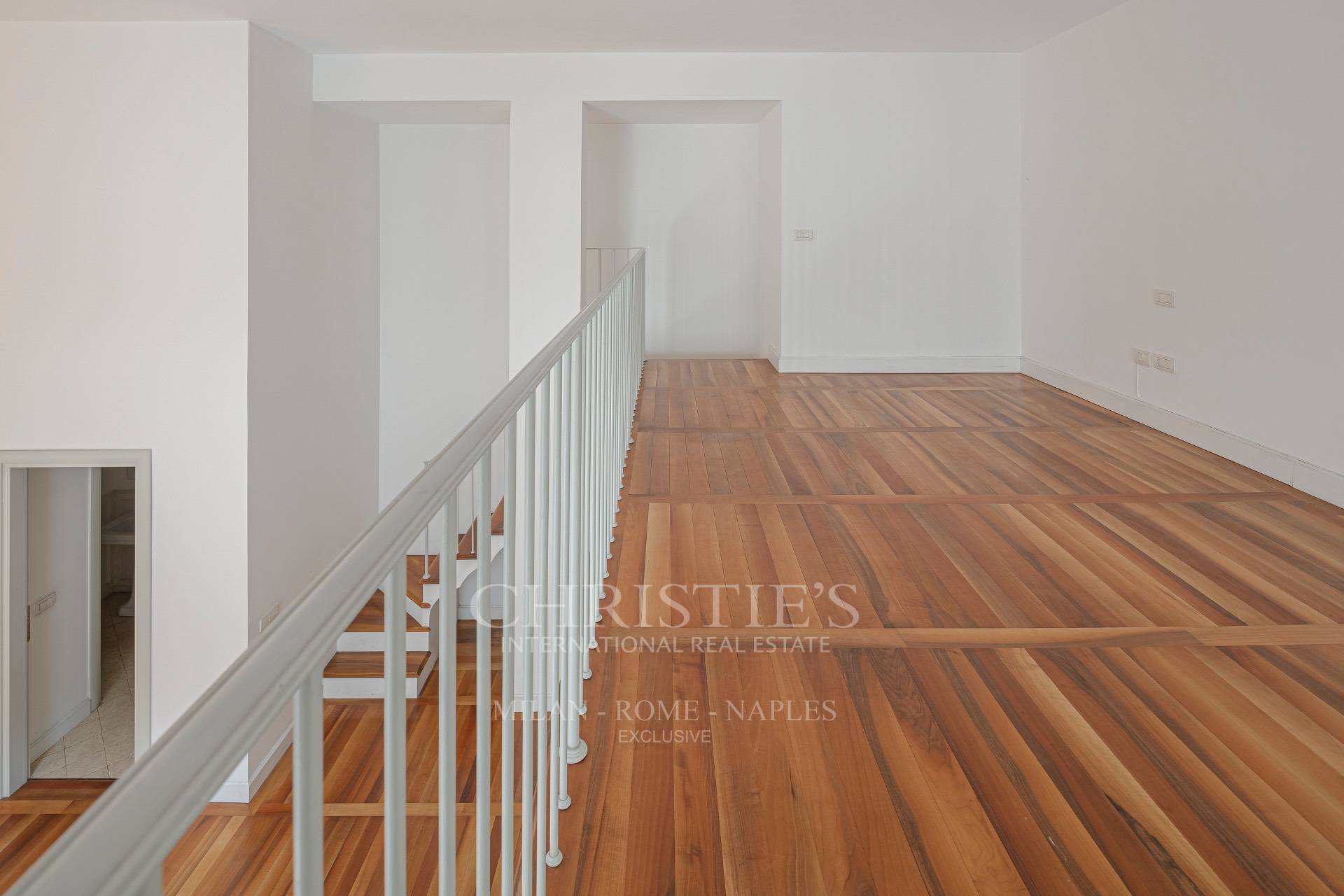 picture of Prestigious Renovated Apartment In A Historic Building – Missori Area
