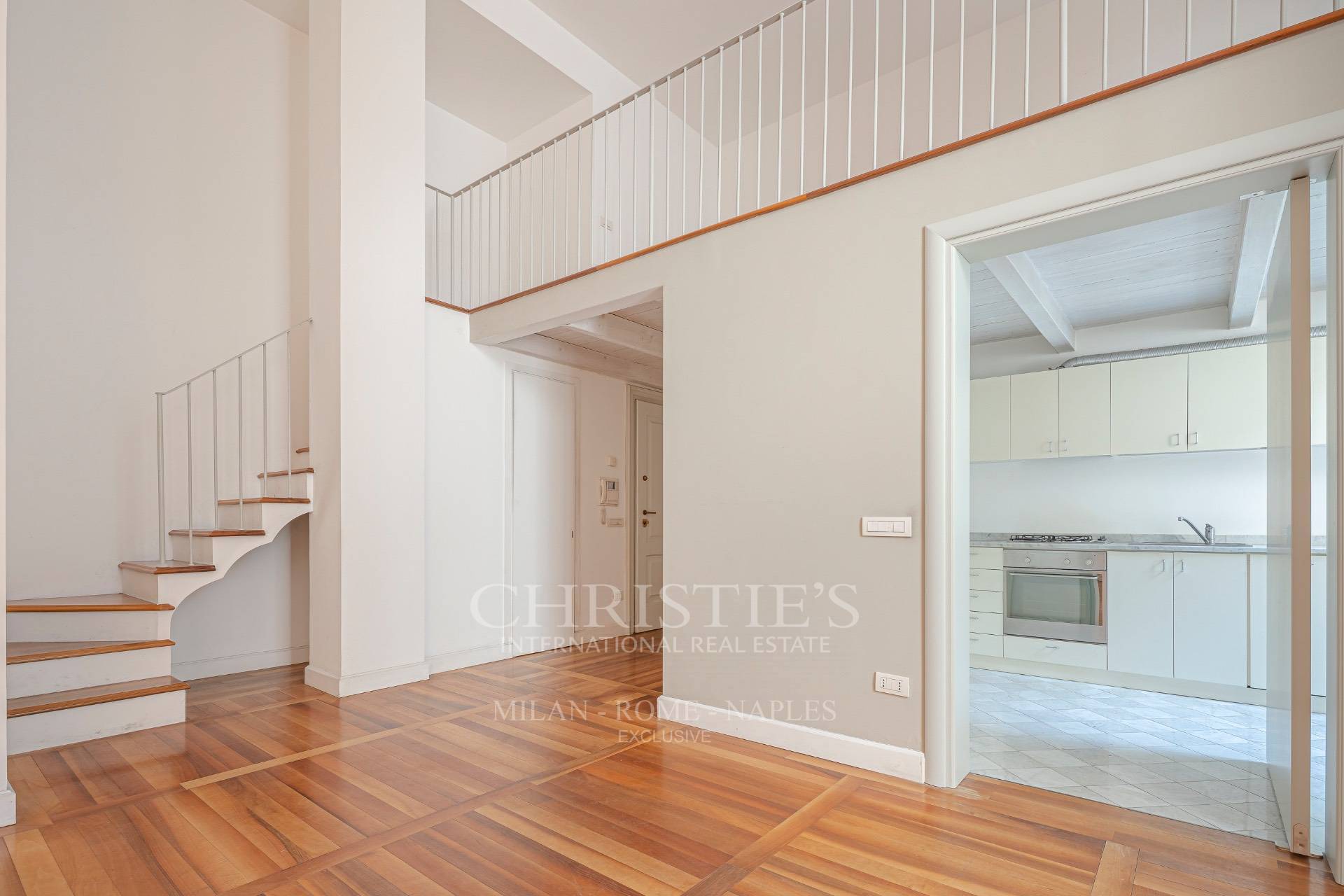 picture of Prestigious Renovated Apartment In A Historic Building – Missori Area
