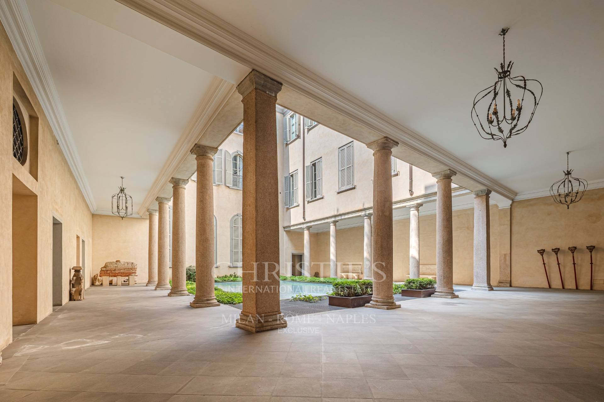 picture of Prestigious Renovated Apartment In A Historic Building – Missori Area
