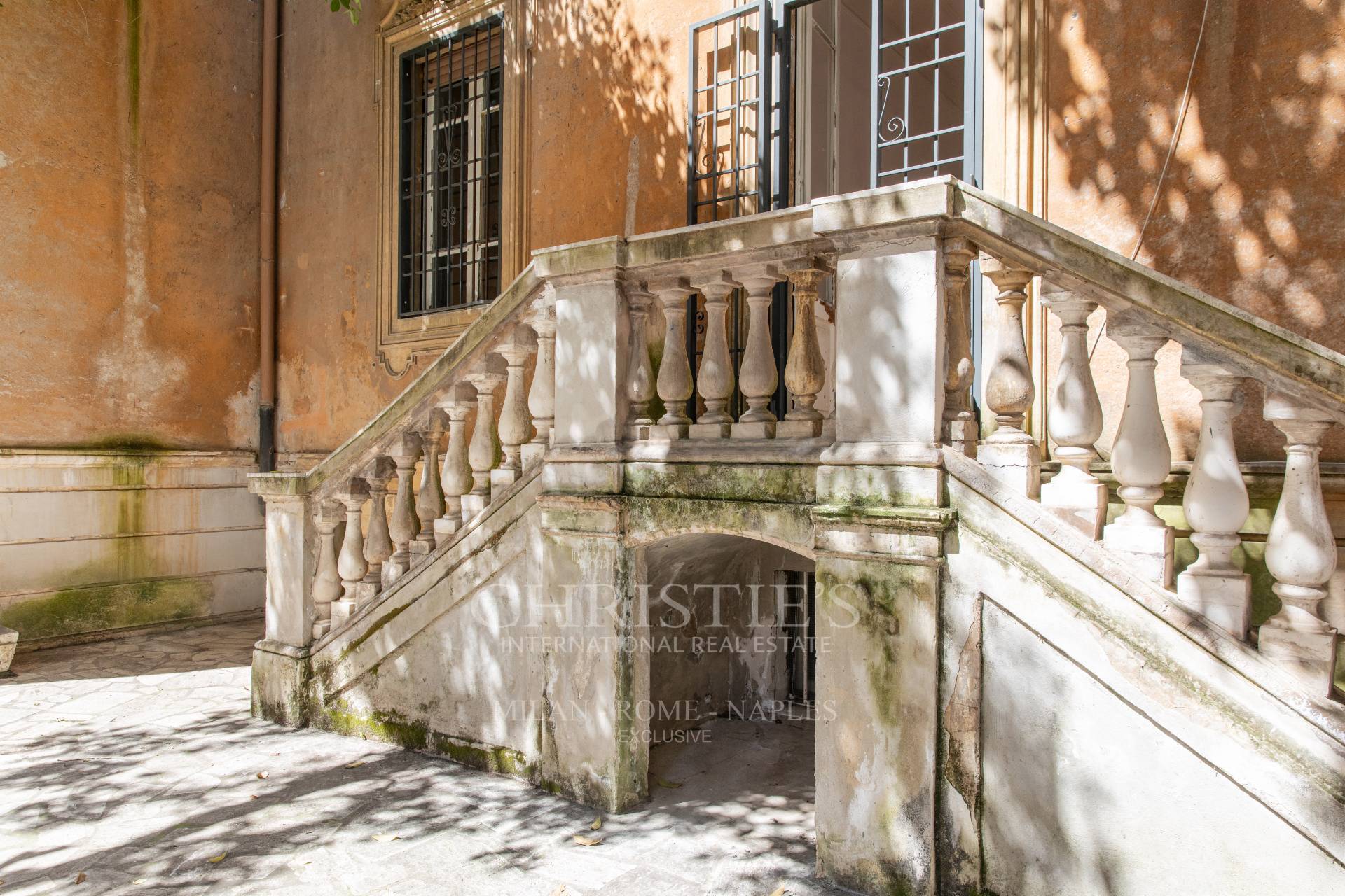 picture of Apartment With Exclusive Courtyard In Historic Villa