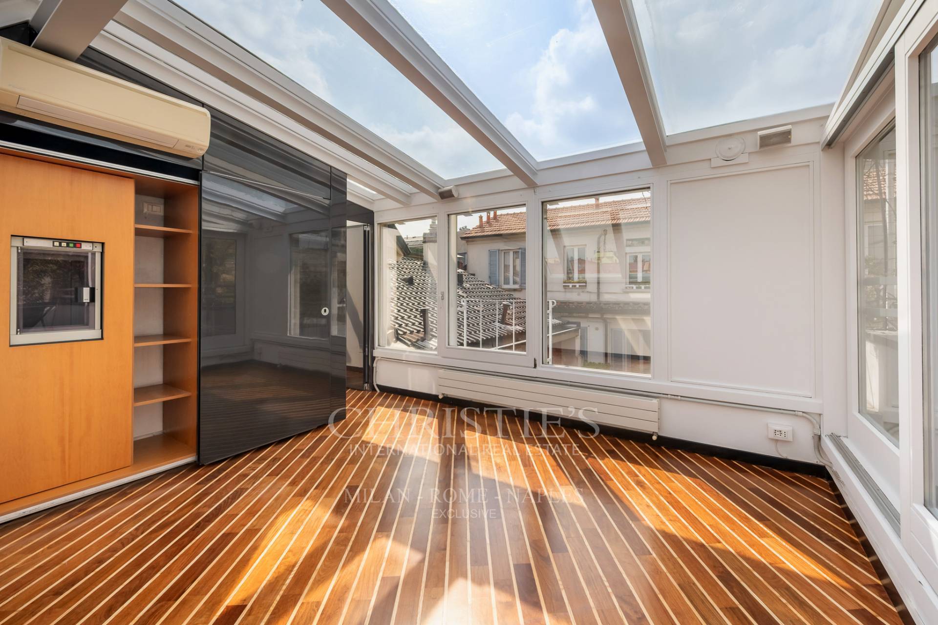 picture of Top-floor Apartment With Terrace In Central Milan