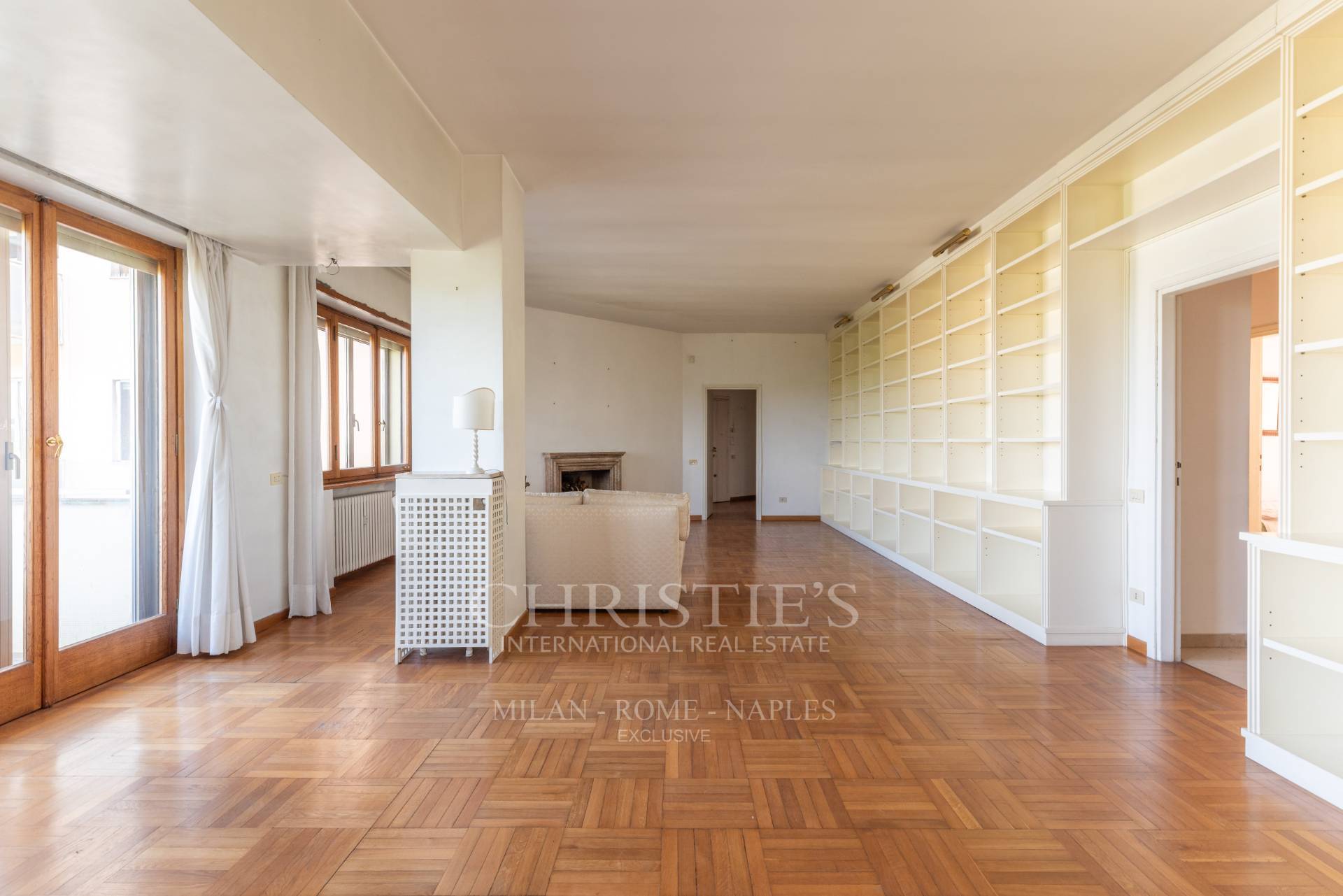 picture of Large Apartment In Residential District