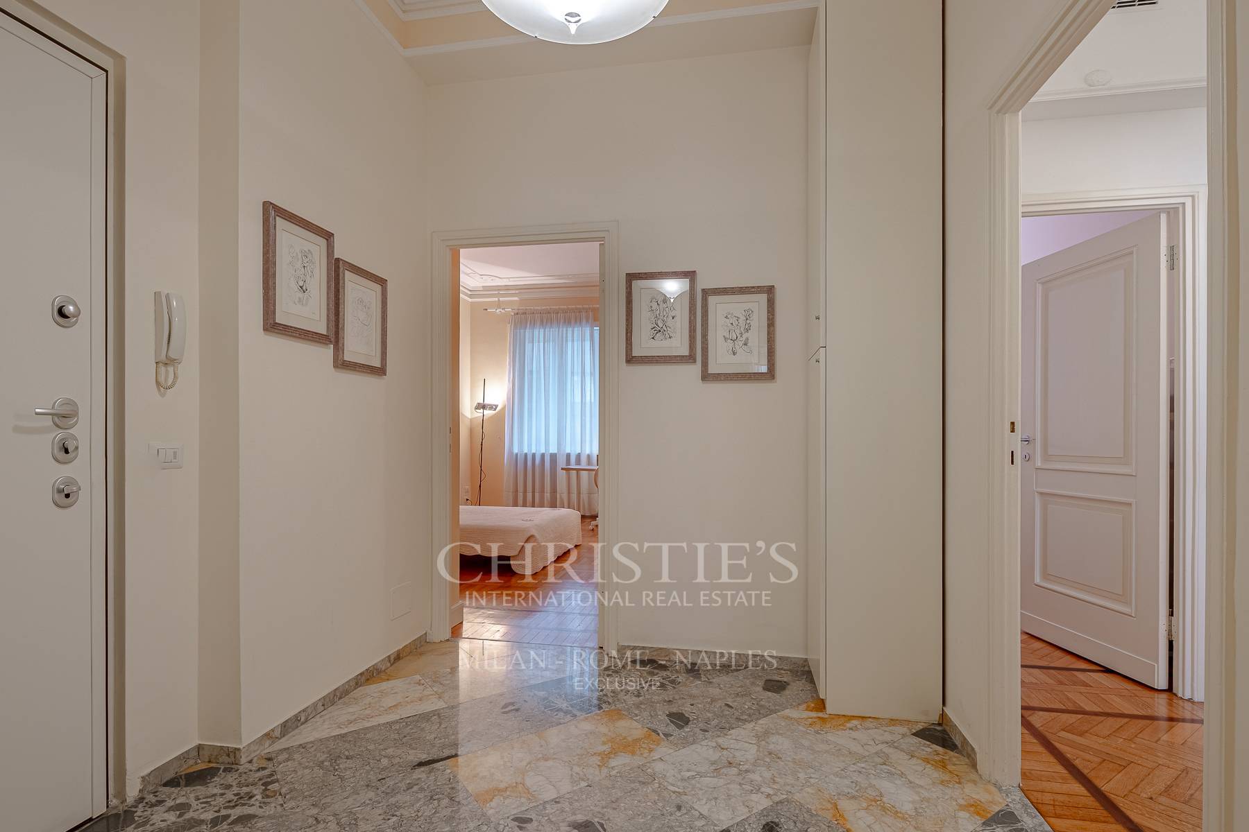picture of Prime Central Location Spacious One Bedroom With Potential Second Bedroom