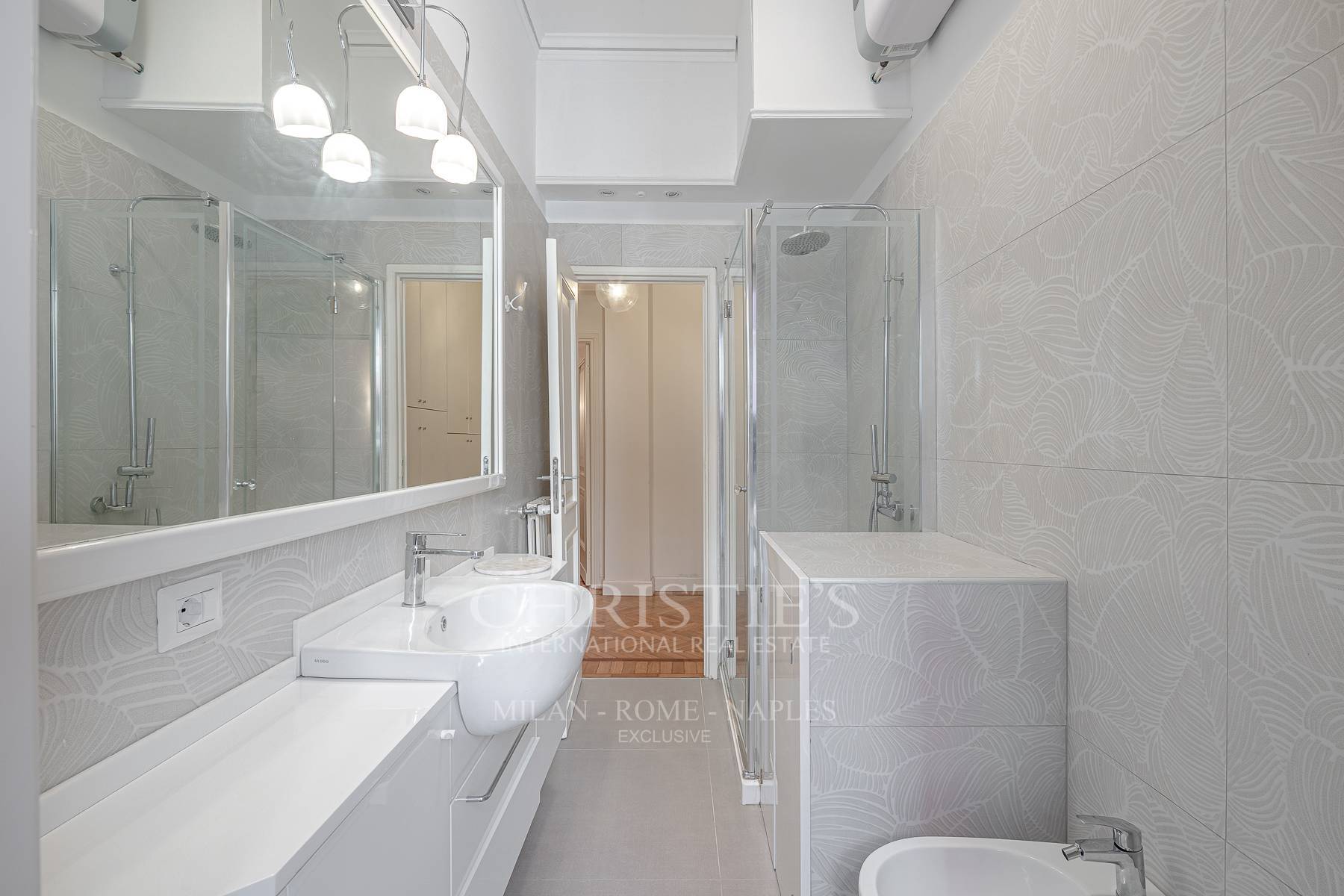 picture of Prime Central Location Spacious One Bedroom With Potential Second Bedroom