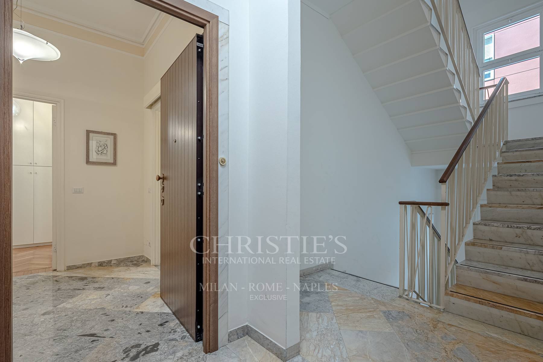 picture of Prime Central Location Spacious One Bedroom With Potential Second Bedroom