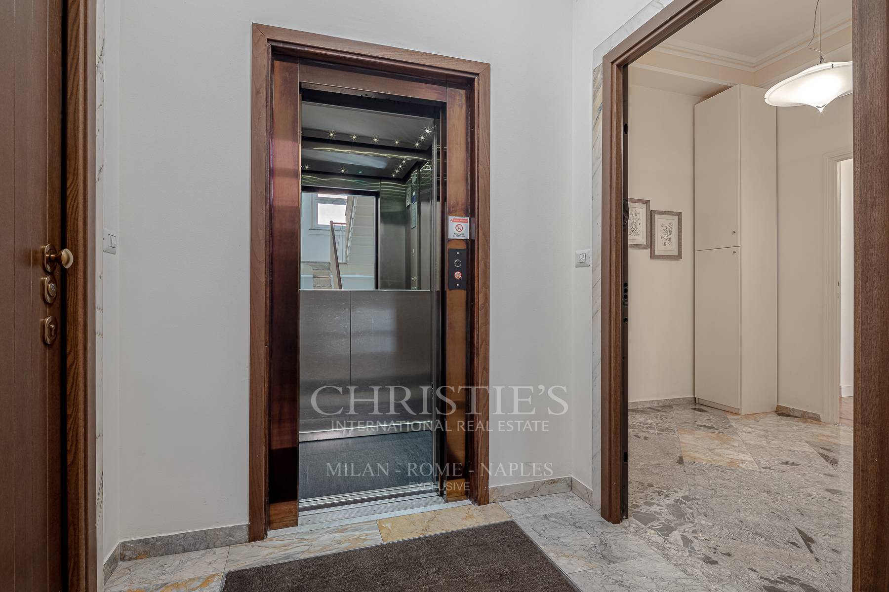 picture of Prime Central Location Spacious One Bedroom With Potential Second Bedroom