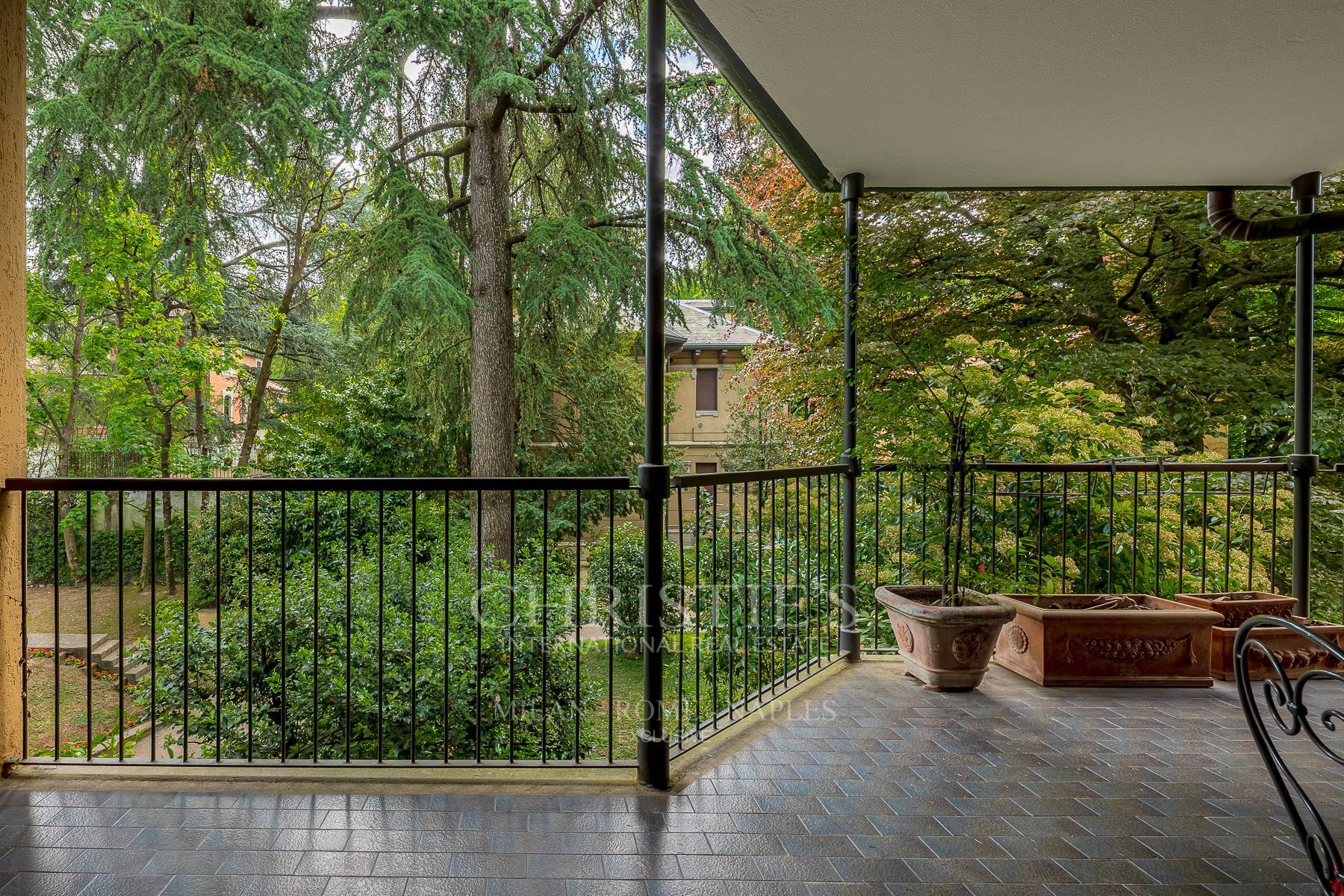 picture of Spacious Residence In Prestigious Setting Near Royal Villa Of Monza And Parkland