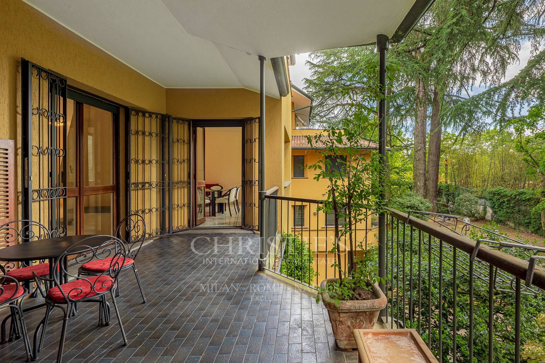 picture of Spacious Residence In Prestigious Setting Near Royal Villa Of Monza And Parkland