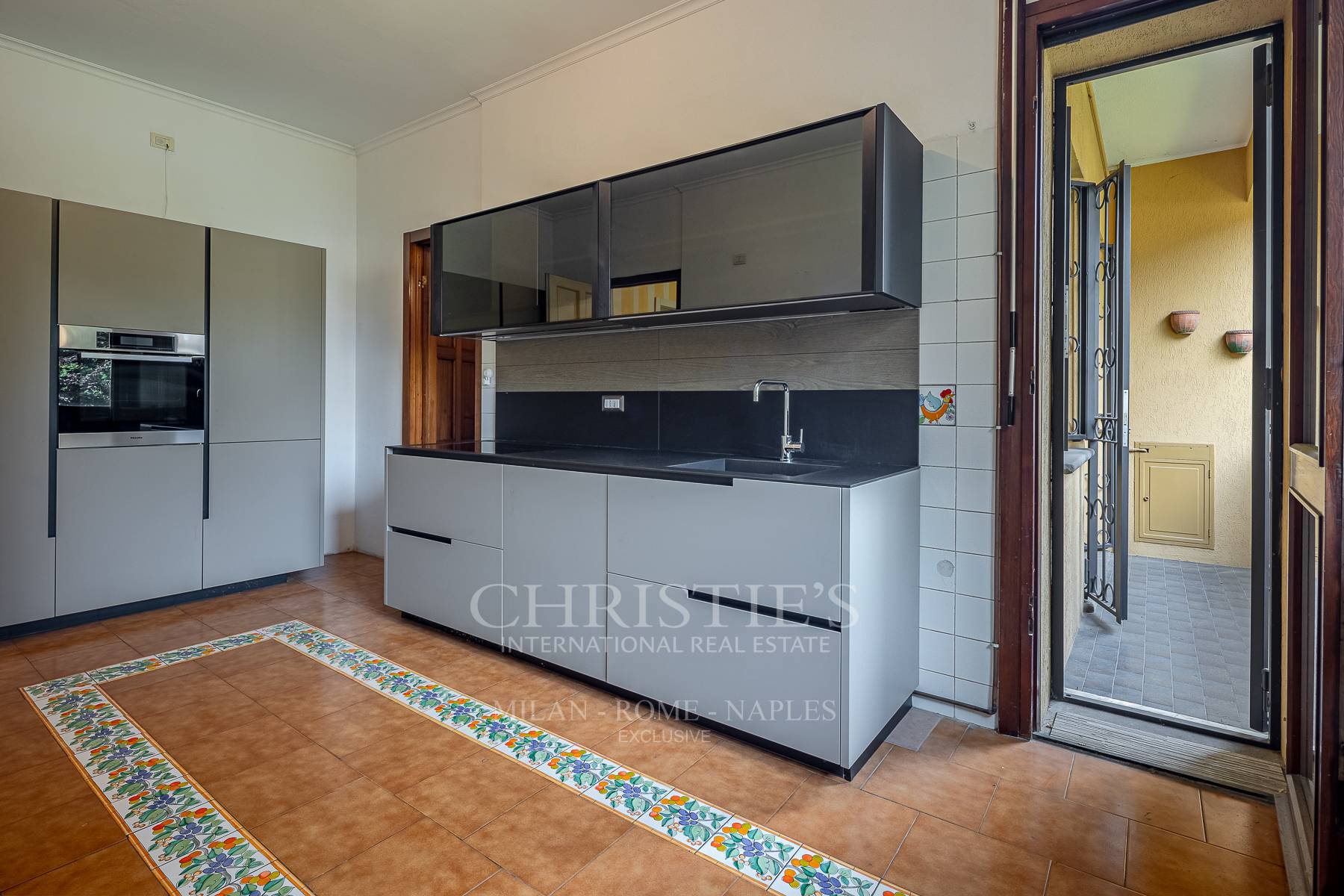 picture of Spacious Residence In Prestigious Setting Near Royal Villa Of Monza And Parkland