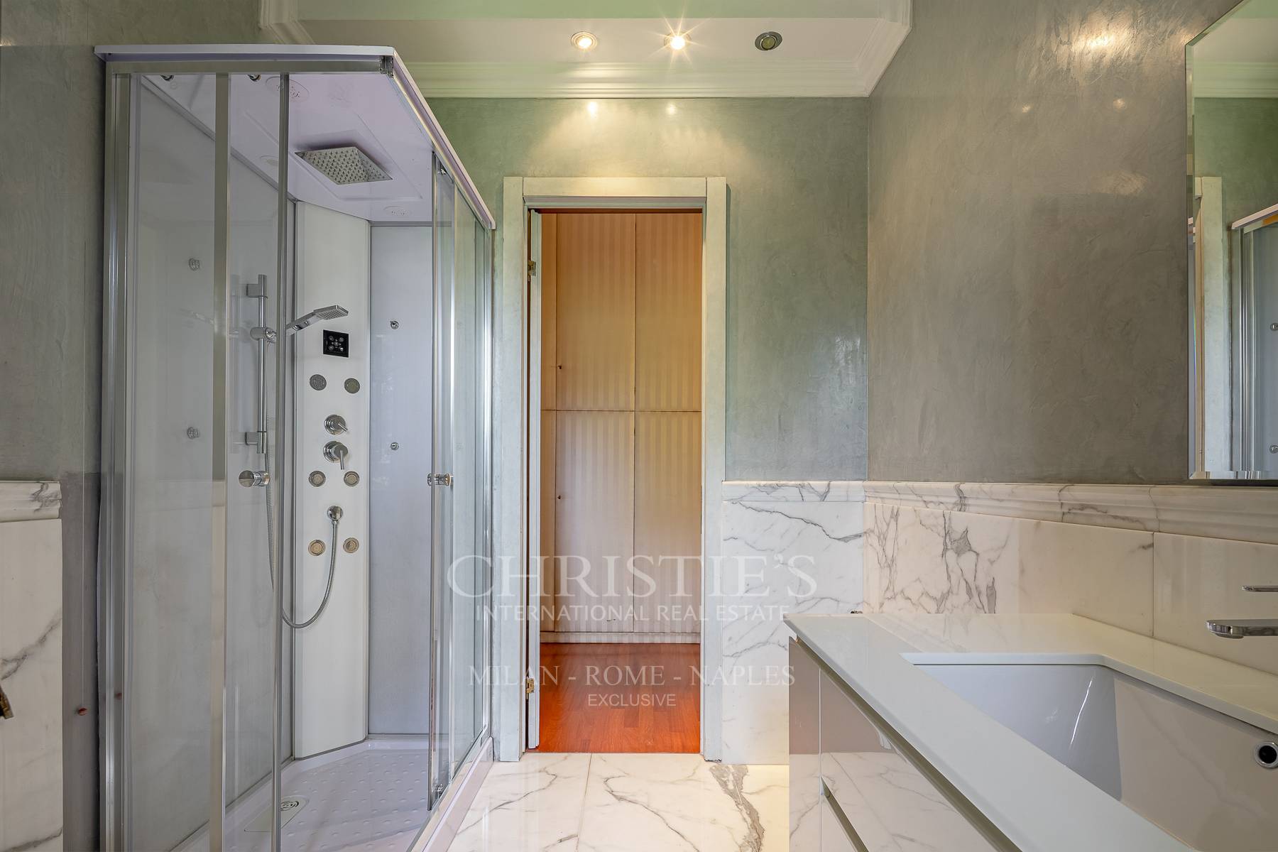 picture of Spacious Residence In Prestigious Setting Near Royal Villa Of Monza And Parkland