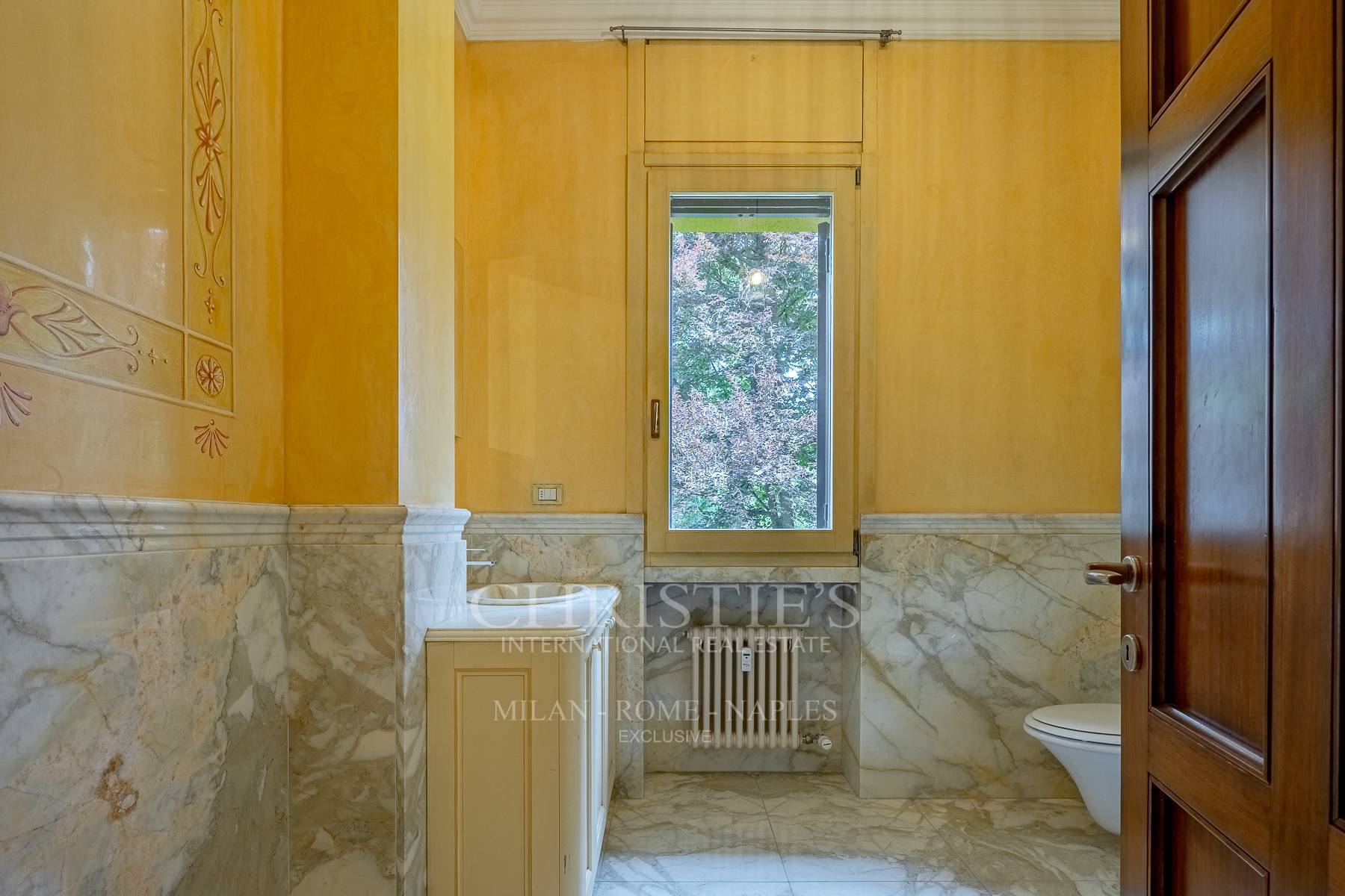picture of Spacious Residence In Prestigious Setting Near Royal Villa Of Monza And Parkland