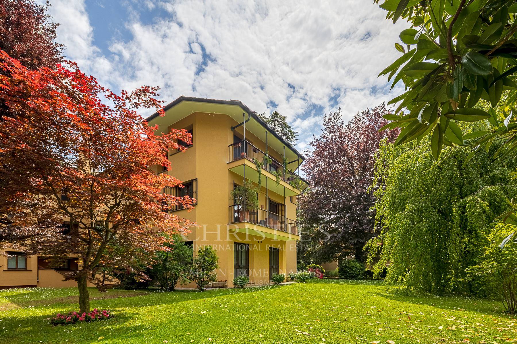 picture of Spacious Residence In Prestigious Setting Near Royal Villa Of Monza And Parkland