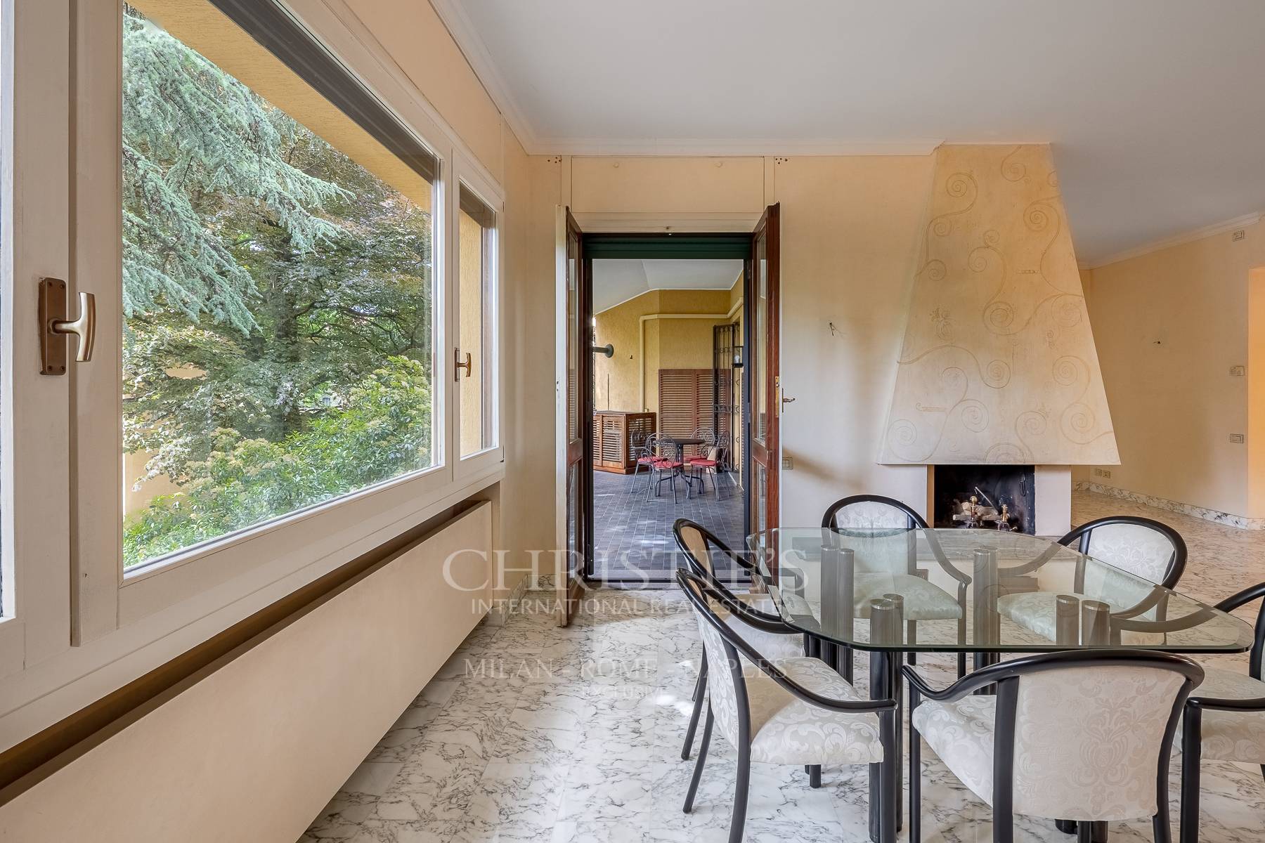 picture of Spacious Residence In Prestigious Setting Near Royal Villa Of Monza And Parkland