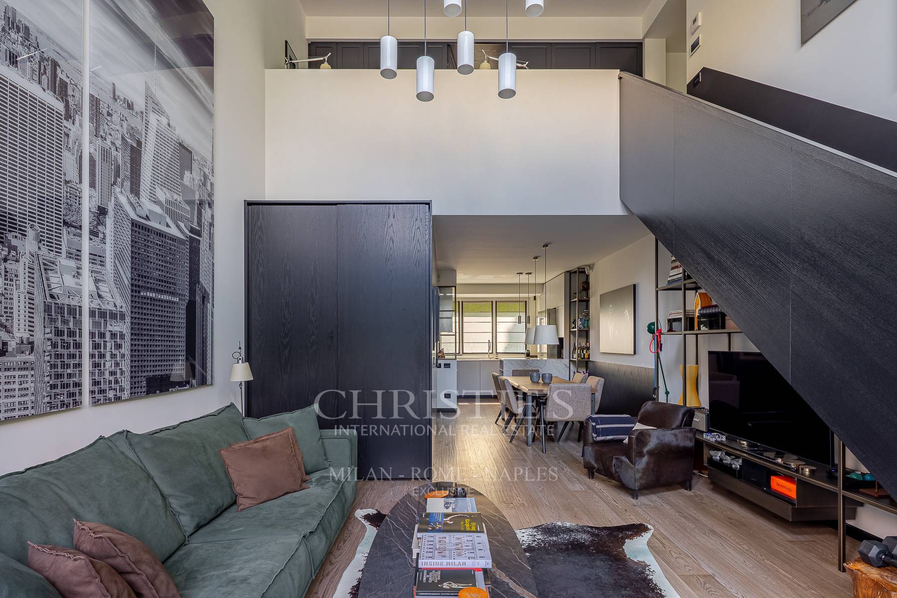 picture of Prestigious Duplex With Private Garden In A Modern Condominium