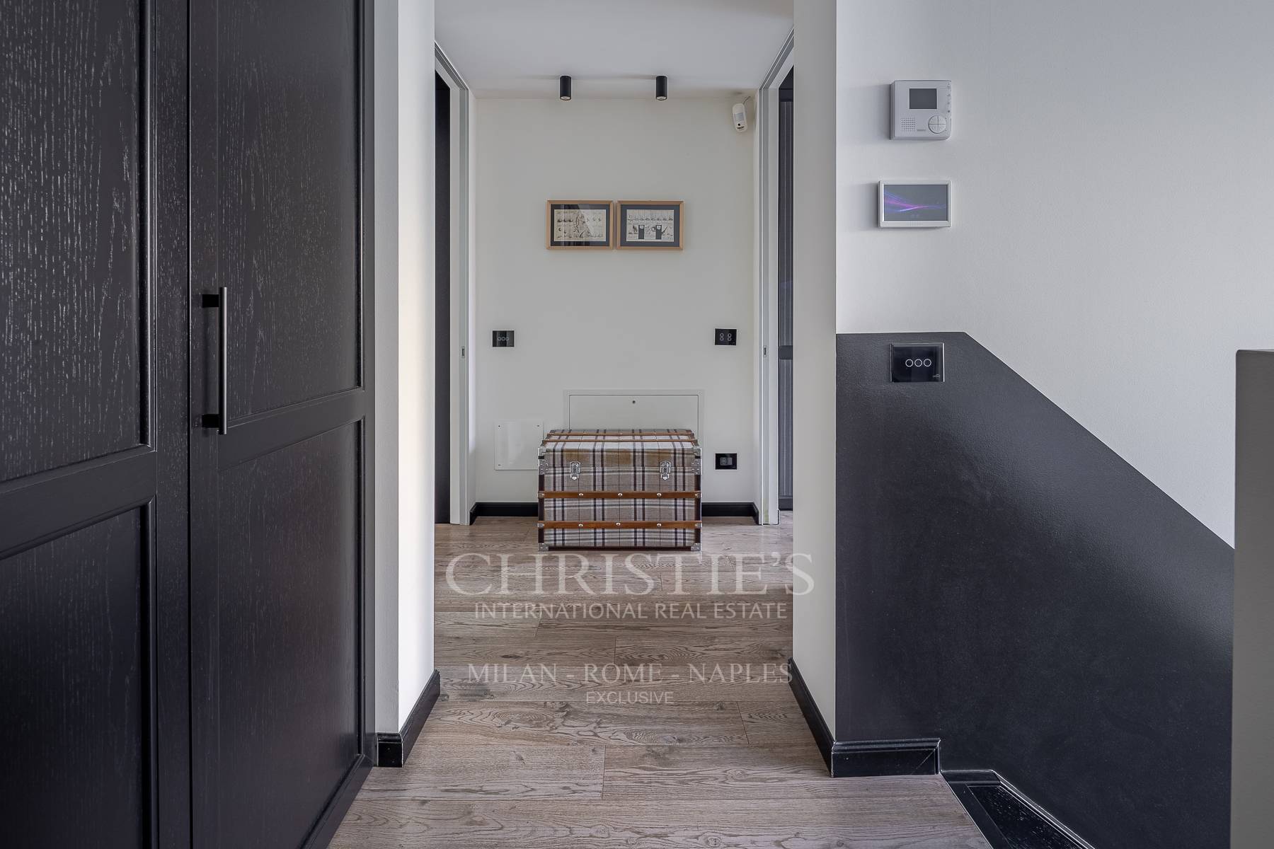picture of Prestigious Duplex With Private Garden In A Modern Condominium